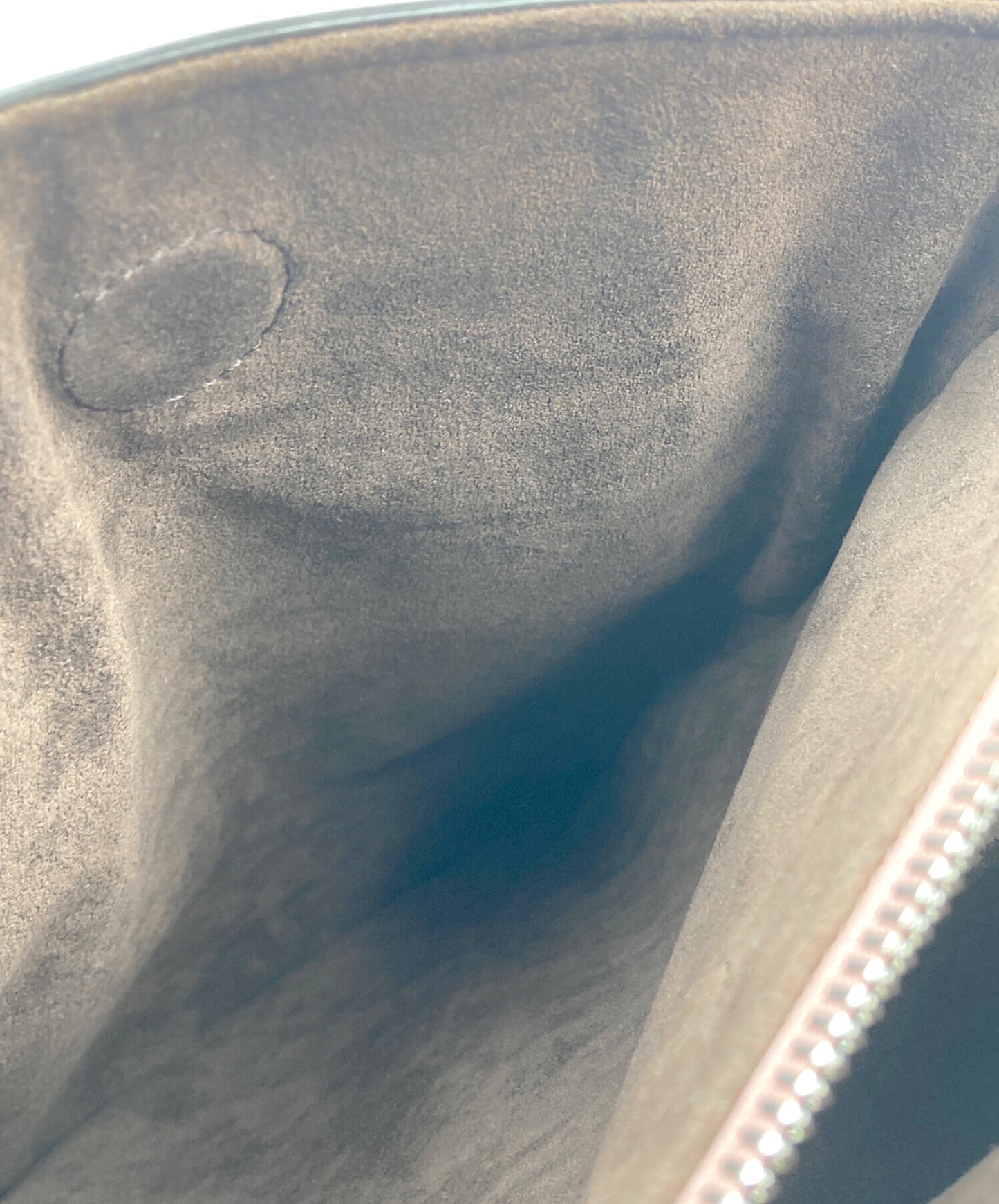 [Pre-owned] LOUIS VUITTON Mahina, Omea, Magnolia. M55030