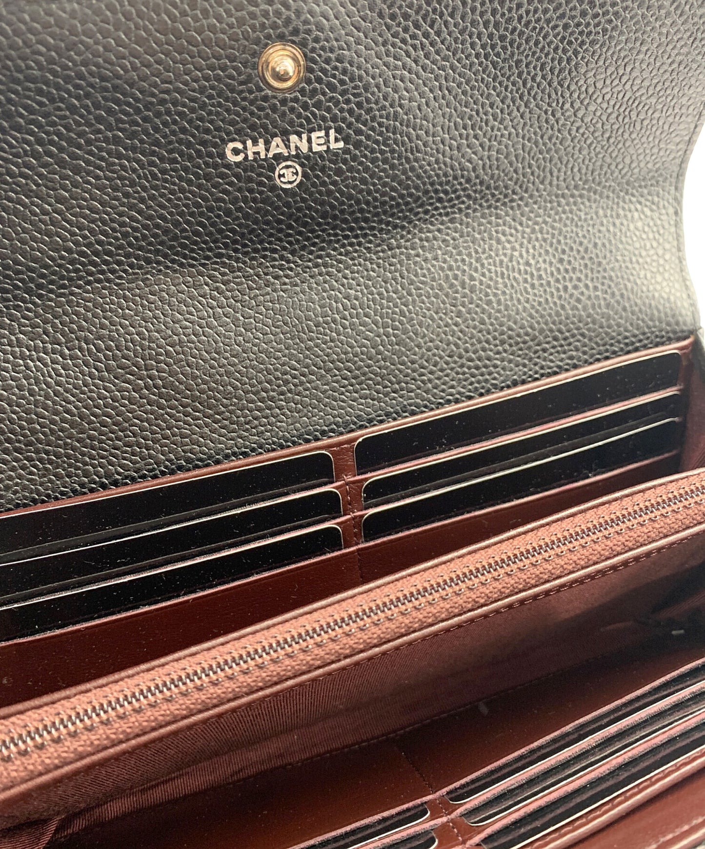 [Pre-owned] CHANEL Matelassé caviar skin