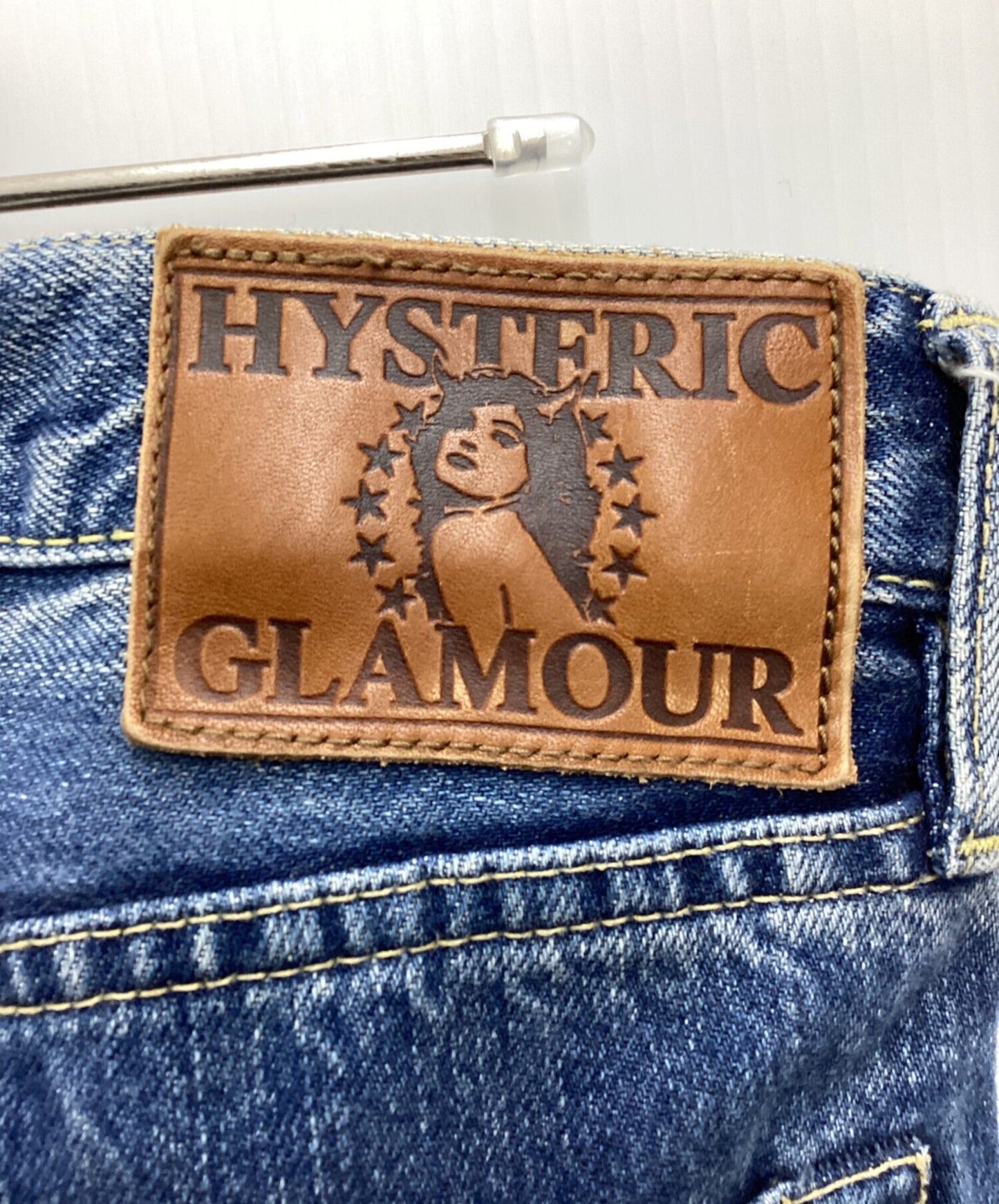 [Pre-owned] Hysteric Glamour Studded Cropped Jeans 0211AP11