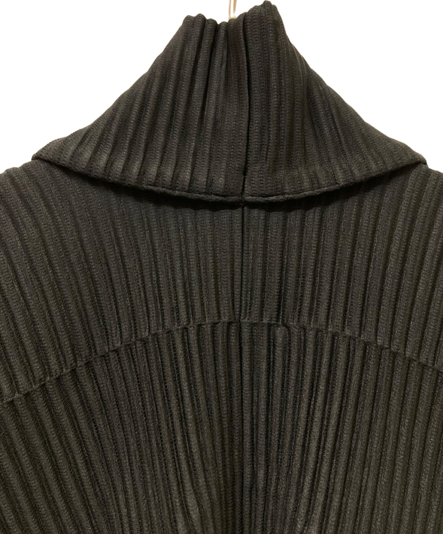 [Pre-owned] HOMME PLISSE ISSEY MIYAKE pleated gown coat HP93JA121