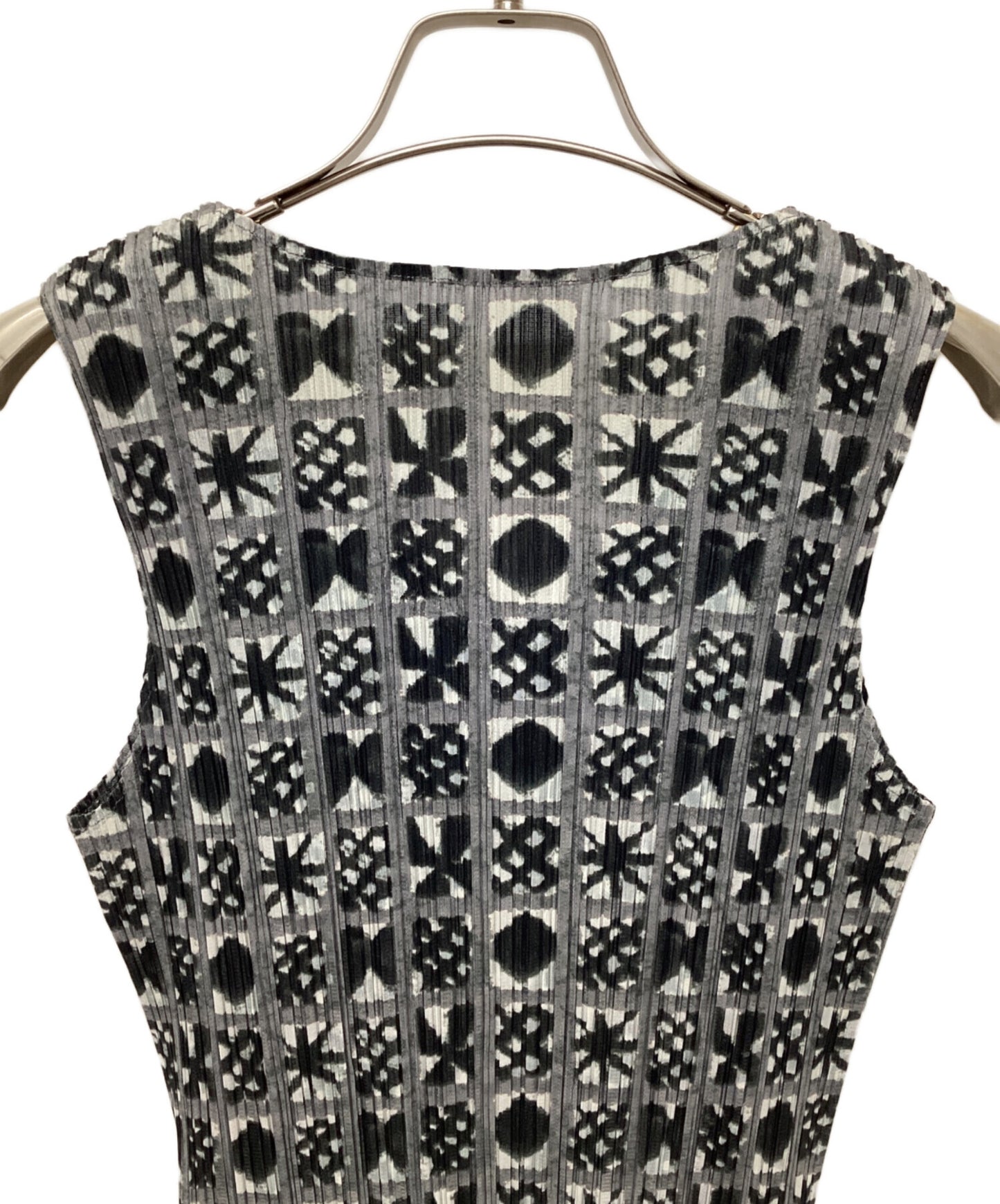 [Pre-owned] PLEATS PLEASE sleeveless blouse PP94-JK600