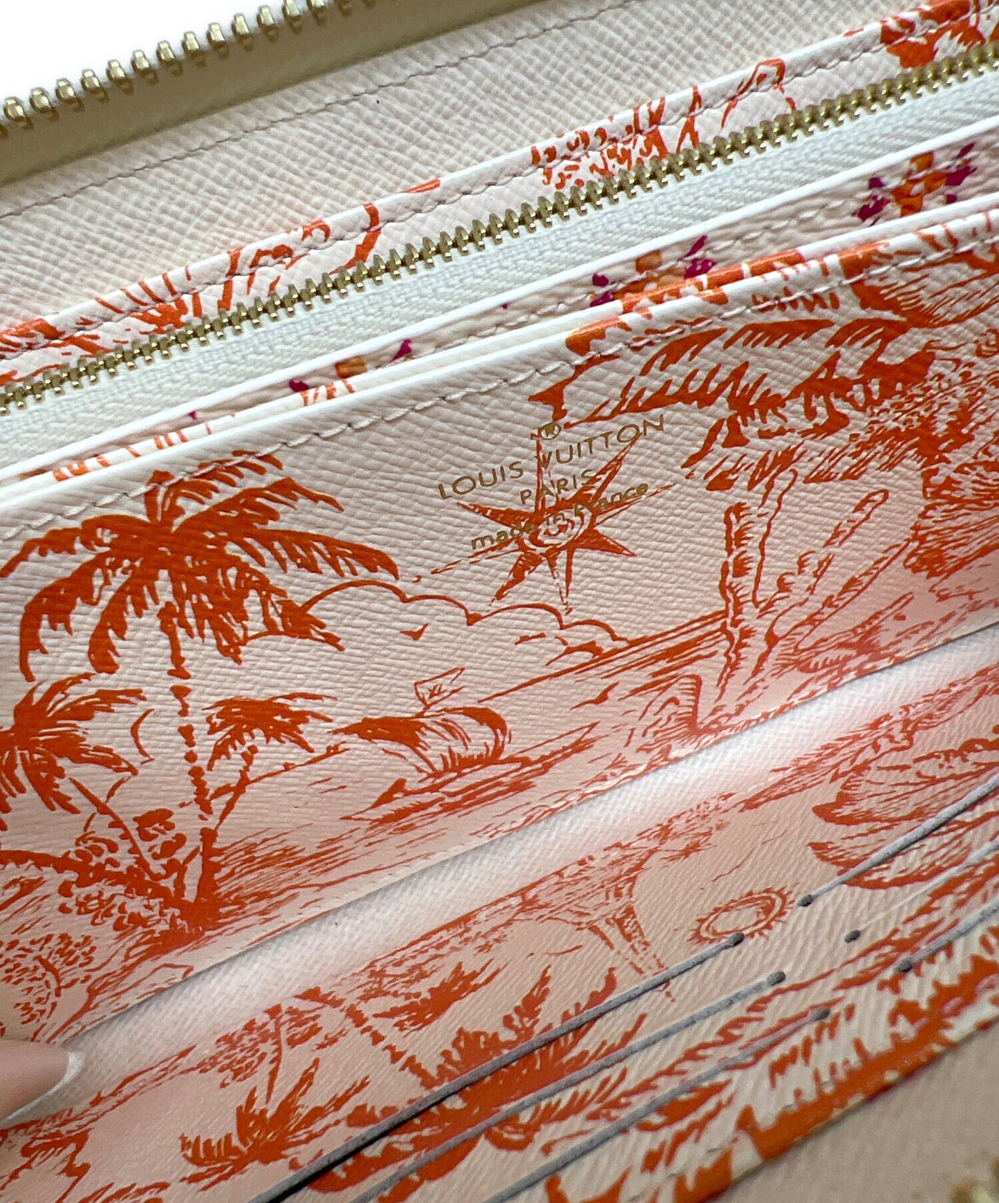 [Pre-owned] LOUIS VUITTON Zippy Wallet M11455