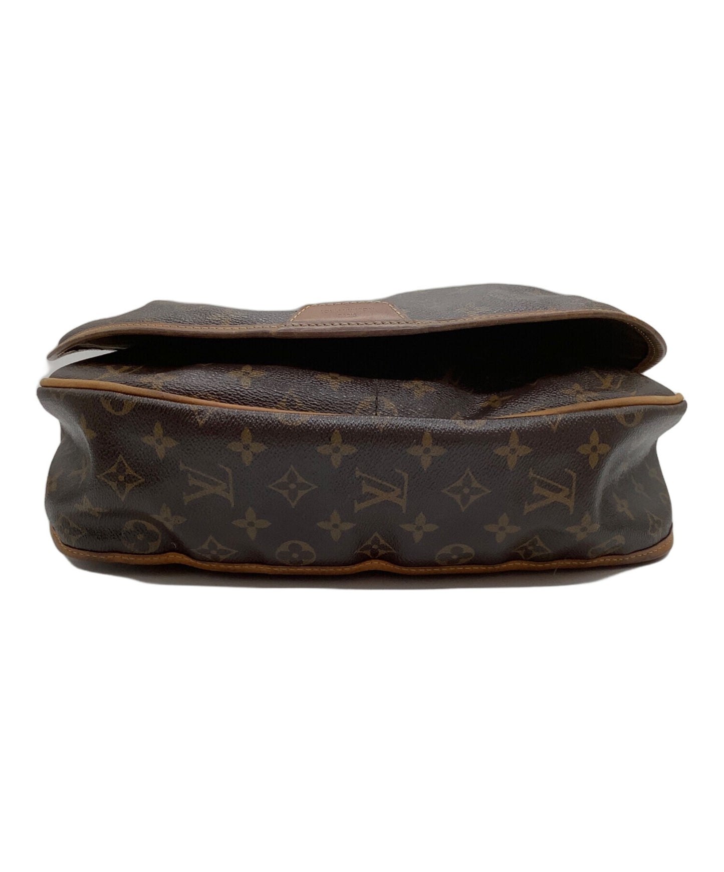 [Pre-owned] LOUIS VUITTON Menilmontan (brand-name breath mint marketed as having various medicinal properties) M40474