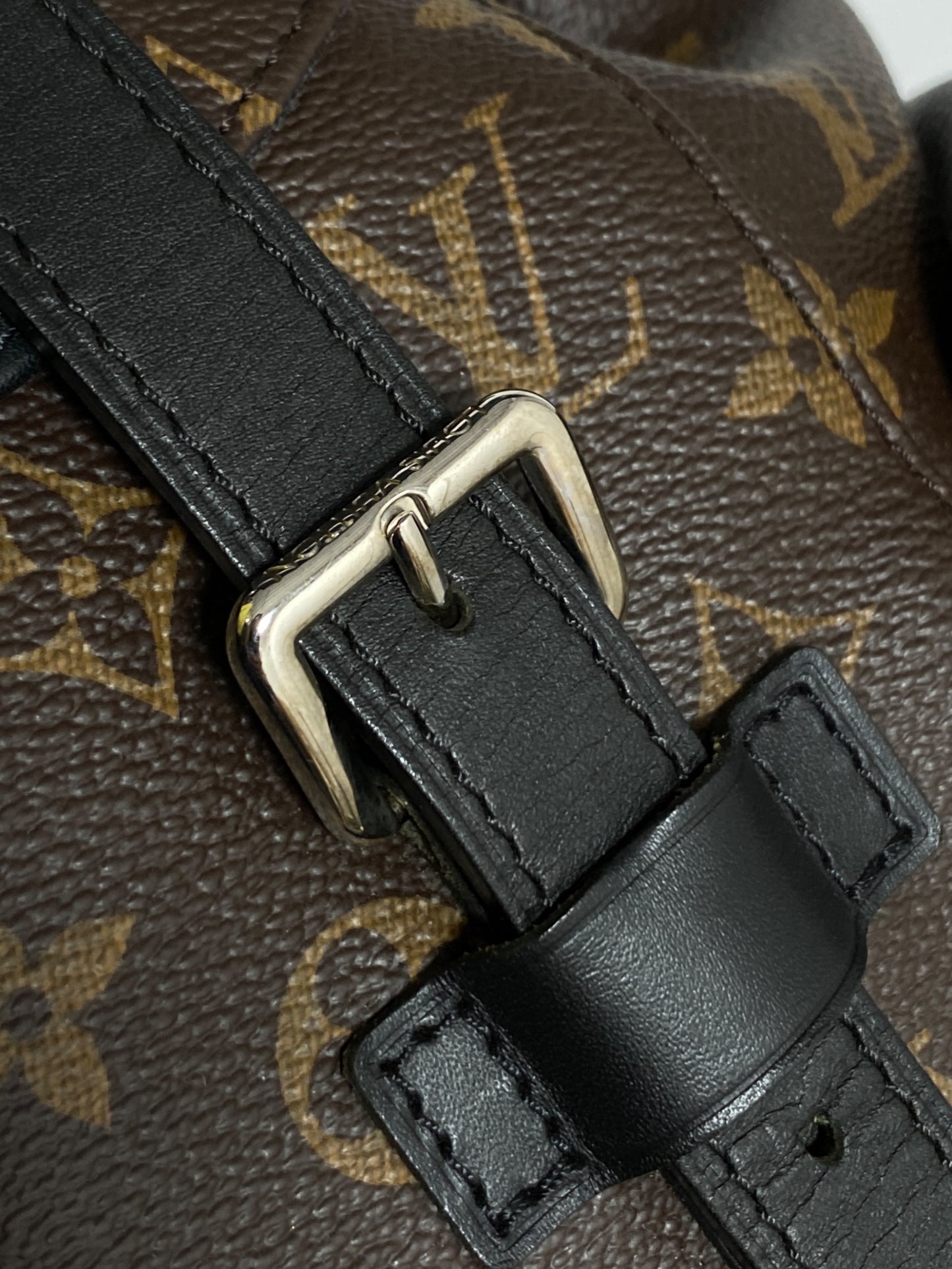 [Pre-owned] LOUIS VUITTON Christopher MM M43735