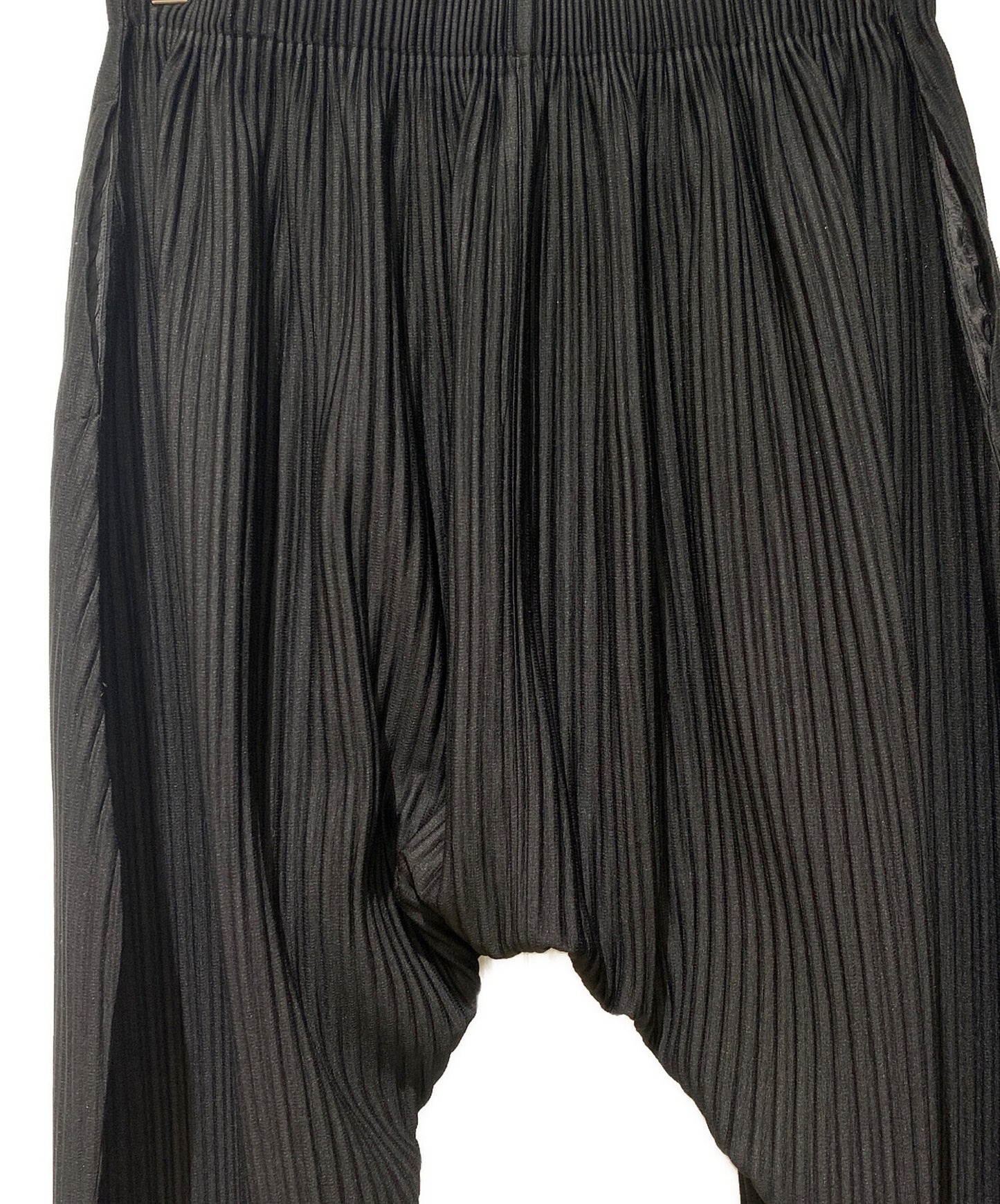 [Pre-owned] HOMME PLISSE ISSEY MIYAKE sarouel pleated pants HP31JF125