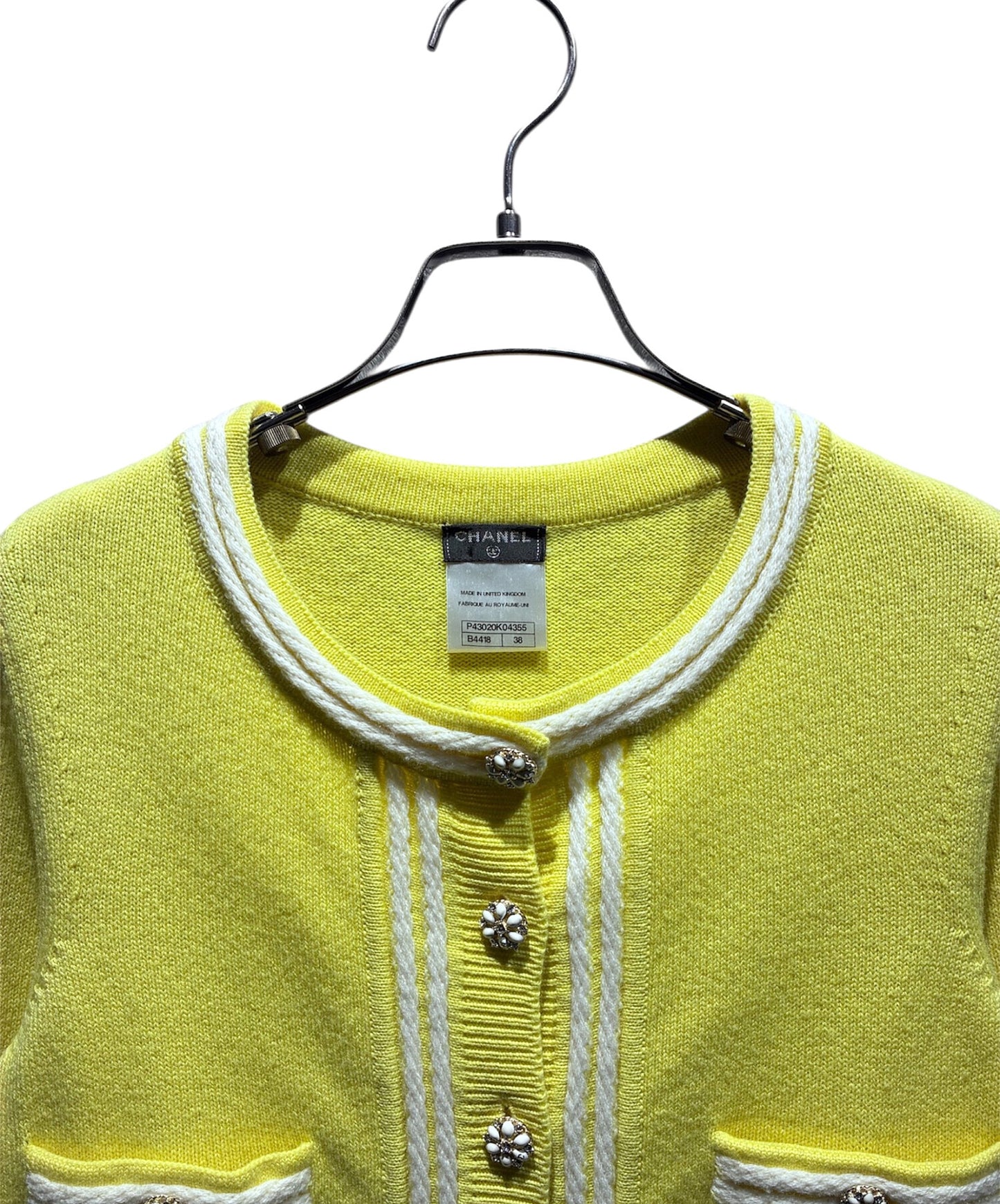 [Pre-owned] CHANEL Coco Button Cashmere Cardigan / Coco Mark / Knit Cardigan / Cashmere / P43020K04355 P43020K04355: circa 2012