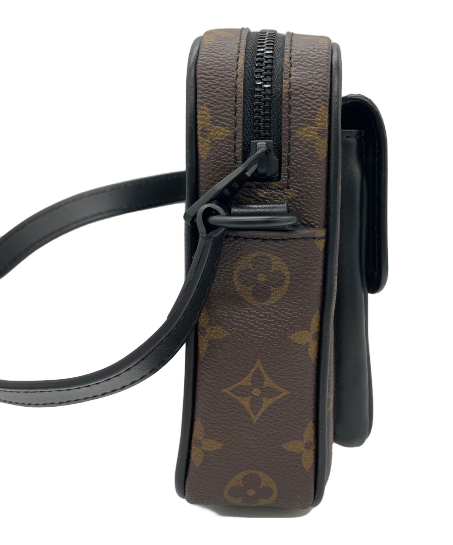 [Pre-owned] LOUIS VUITTON Shoulder bag Monogram Christopher wearable wallet M69404