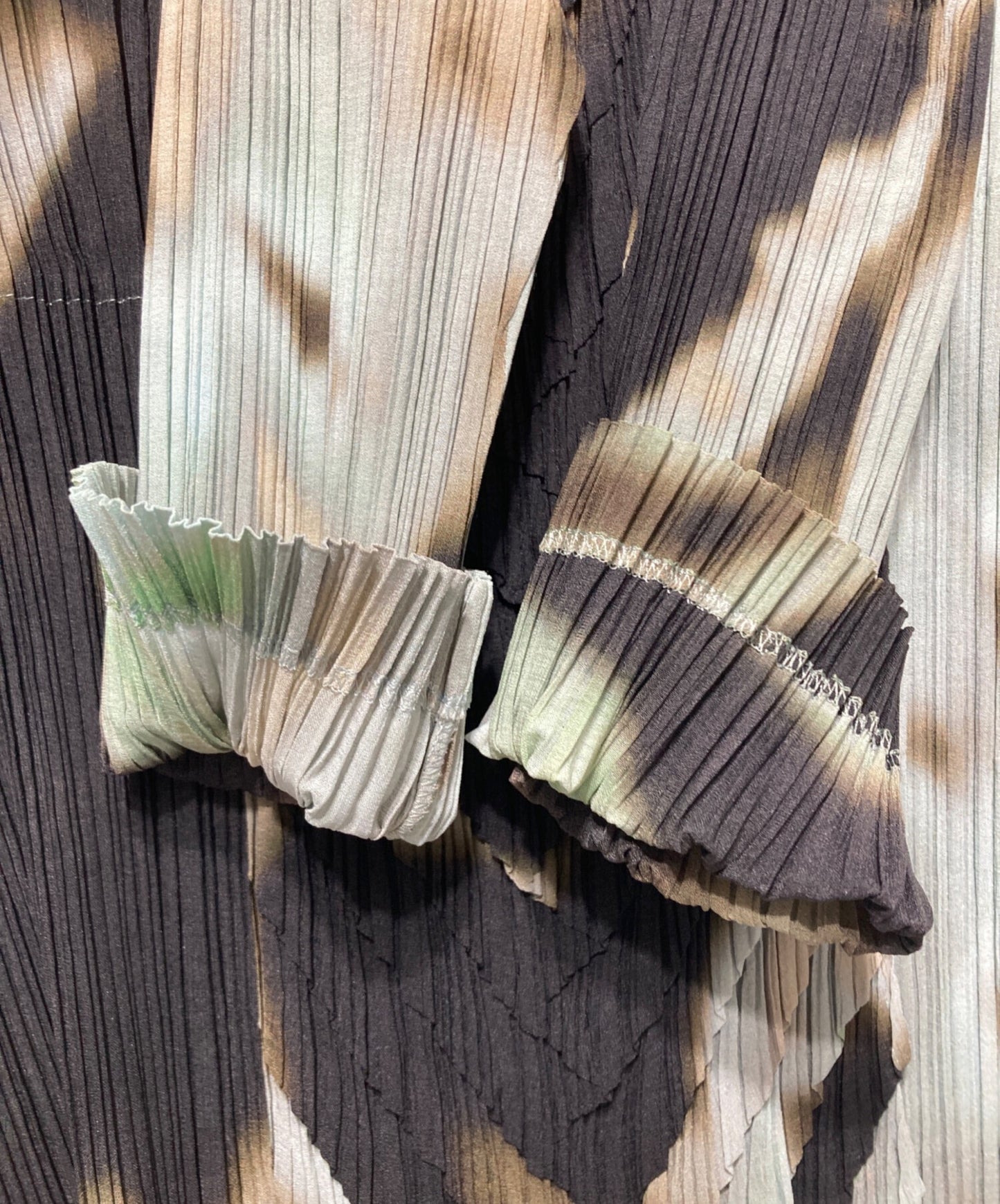 [Pre-owned] ISSEY MIYAKE FETE Pleated jacket with all over pattern IF74FD742