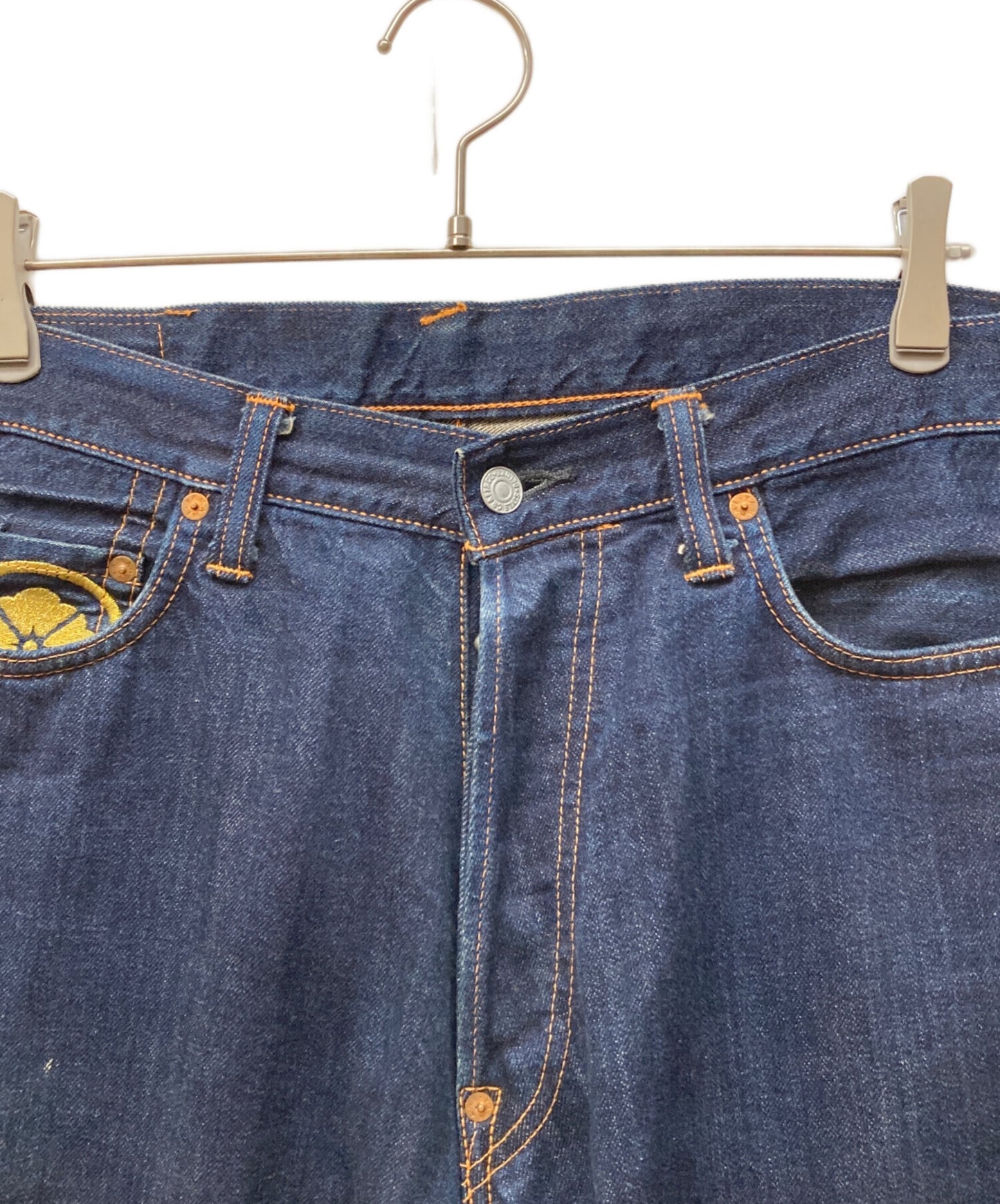 [Pre-owned] EVISU 1471 Denim pants with embroidered family crest