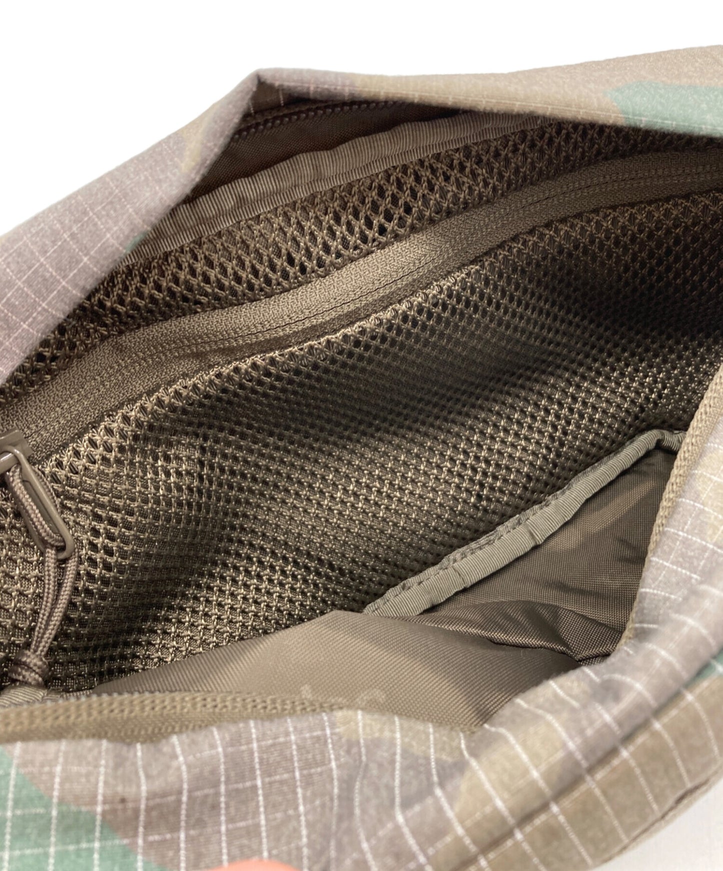 [Pre-owned] SUPREME Waist Bag "Woodland Camo" 24SS