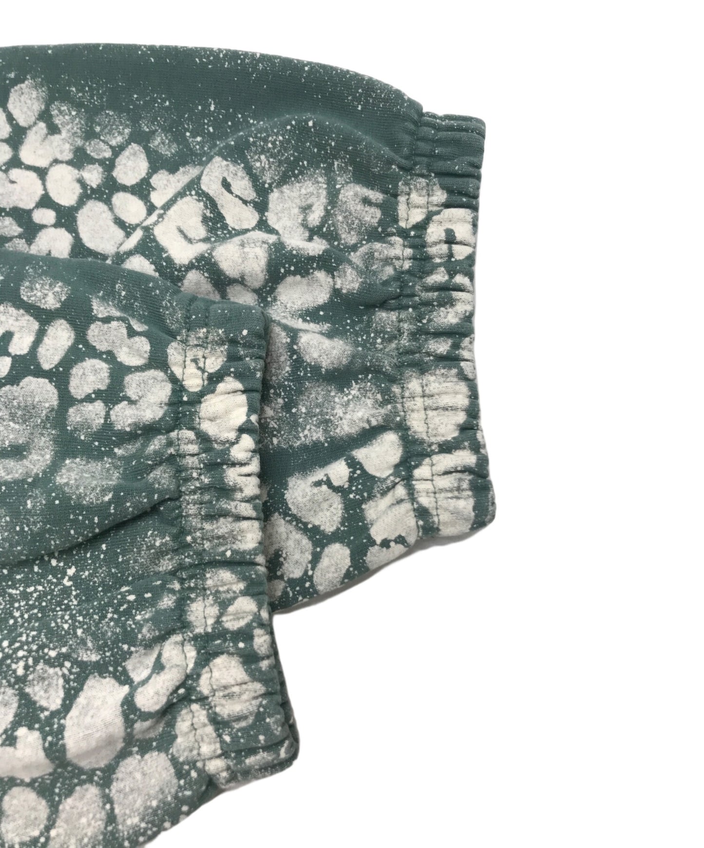 [Pre-owned] SUPREME bleached leopard sweatpant