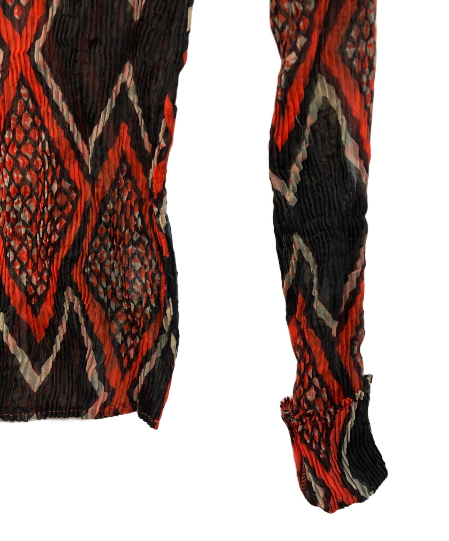 [Pre-owned] ISSEY MIYAKE See-through high neck pleated cut and sewn with all-over pattern IM71FJ134