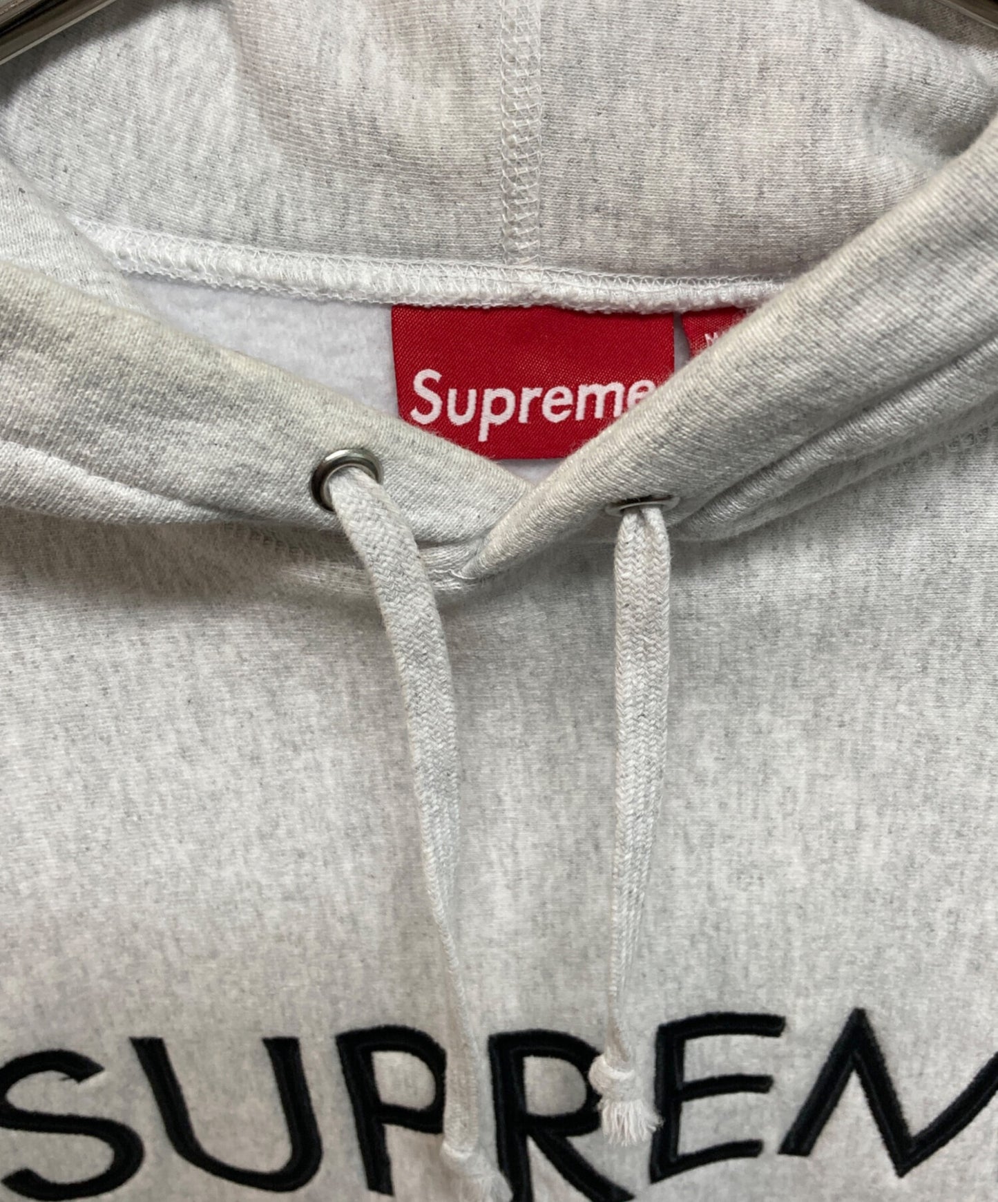 [Pre-owned] SUPREME Capital Hooded Sweatshirt