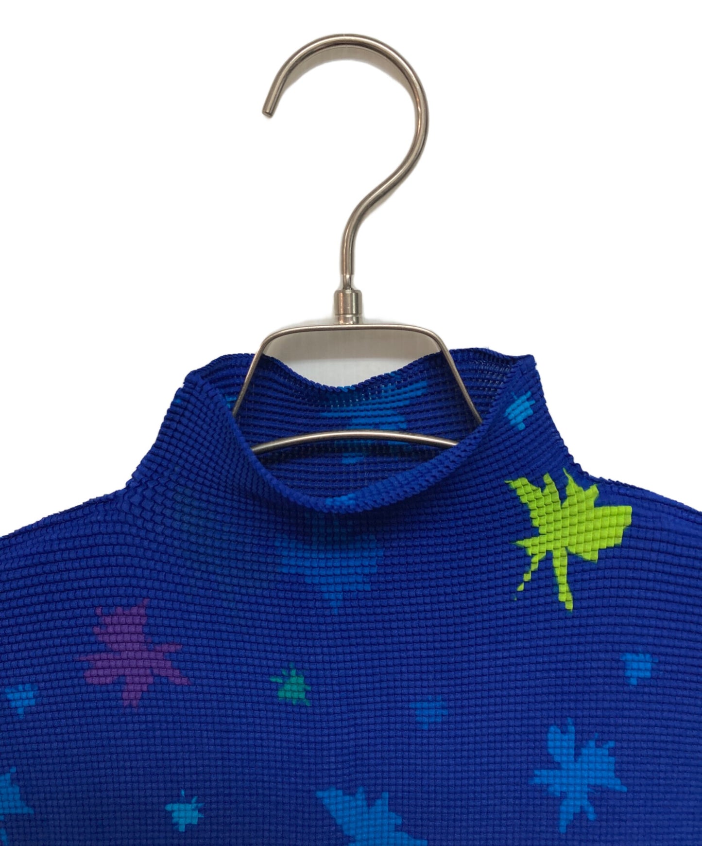 [Pre-owned] me ISSEY MIYAKE Pleated cut and sewn with a full pattern MI71FK213