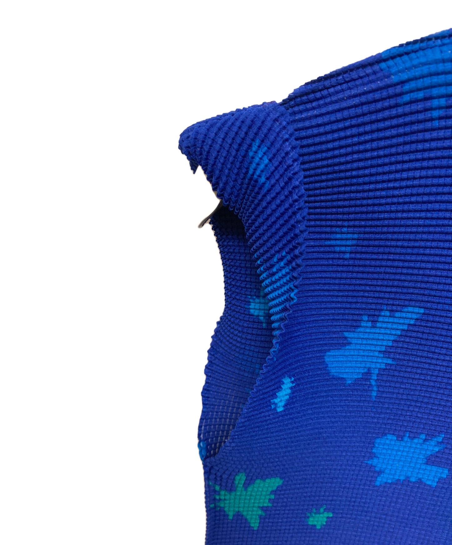 [Pre-owned] me ISSEY MIYAKE Pleated cut and sewn with a full pattern MI71FK213