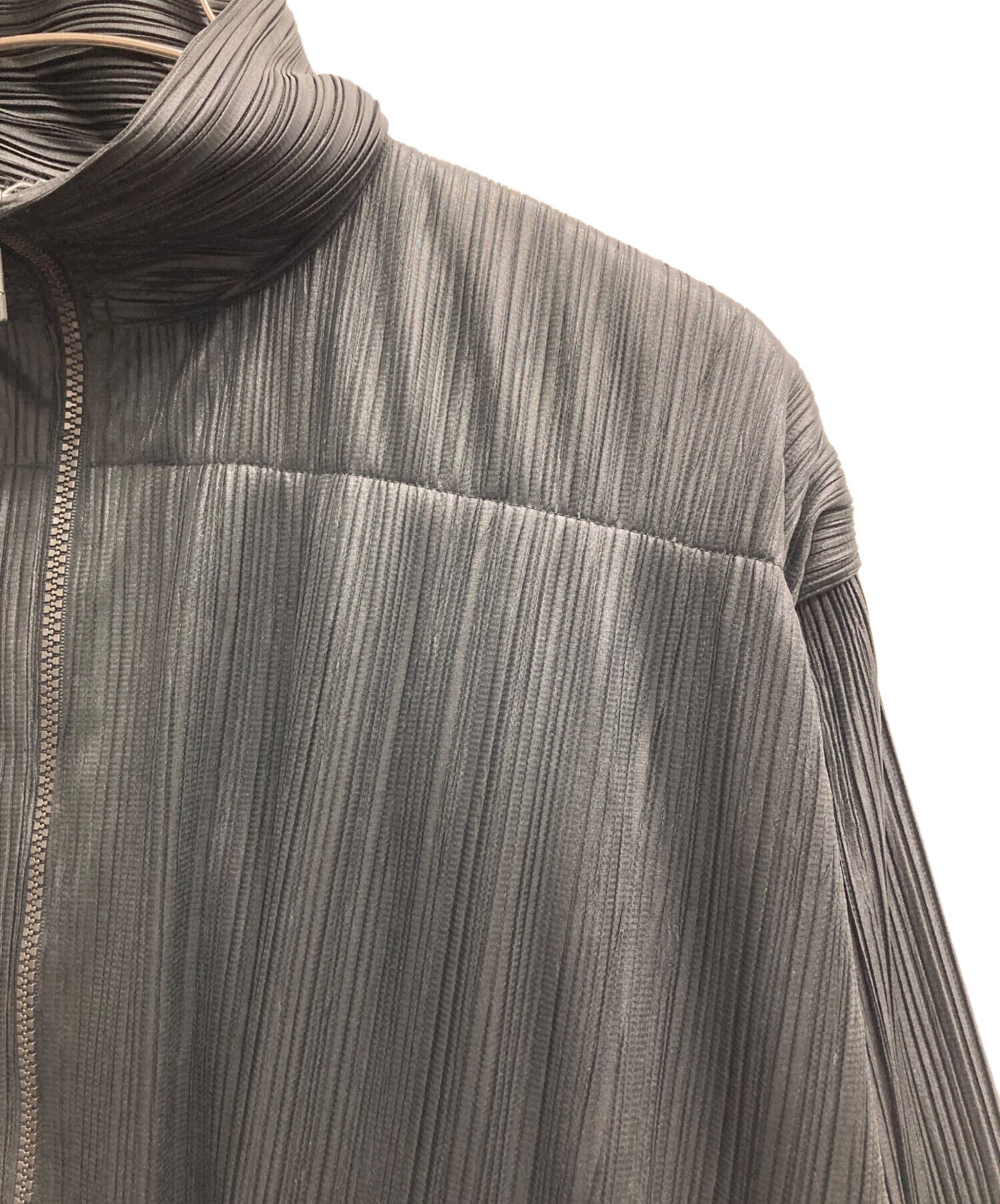 [Pre-owned] ISSEY MIYAKE zip-up pleated coat IM33-JA804