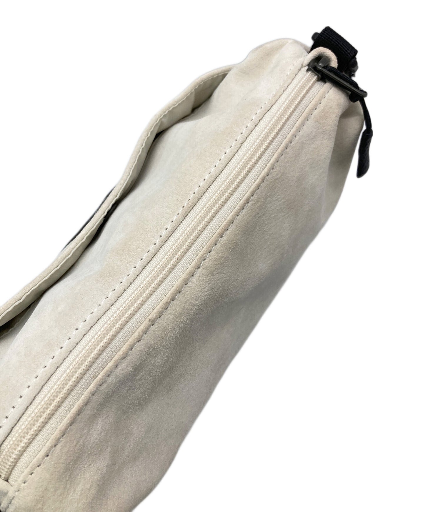 [Pre-owned] SUPREME Suede Shoulder Bag NF0A875Q