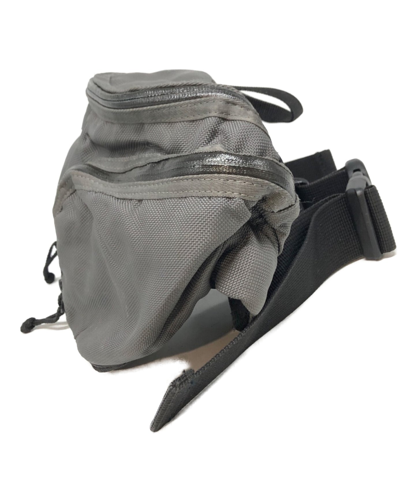 [Pre-owned] ISSEY MIYAKE MEN Old Multi Pocket Waist Bag