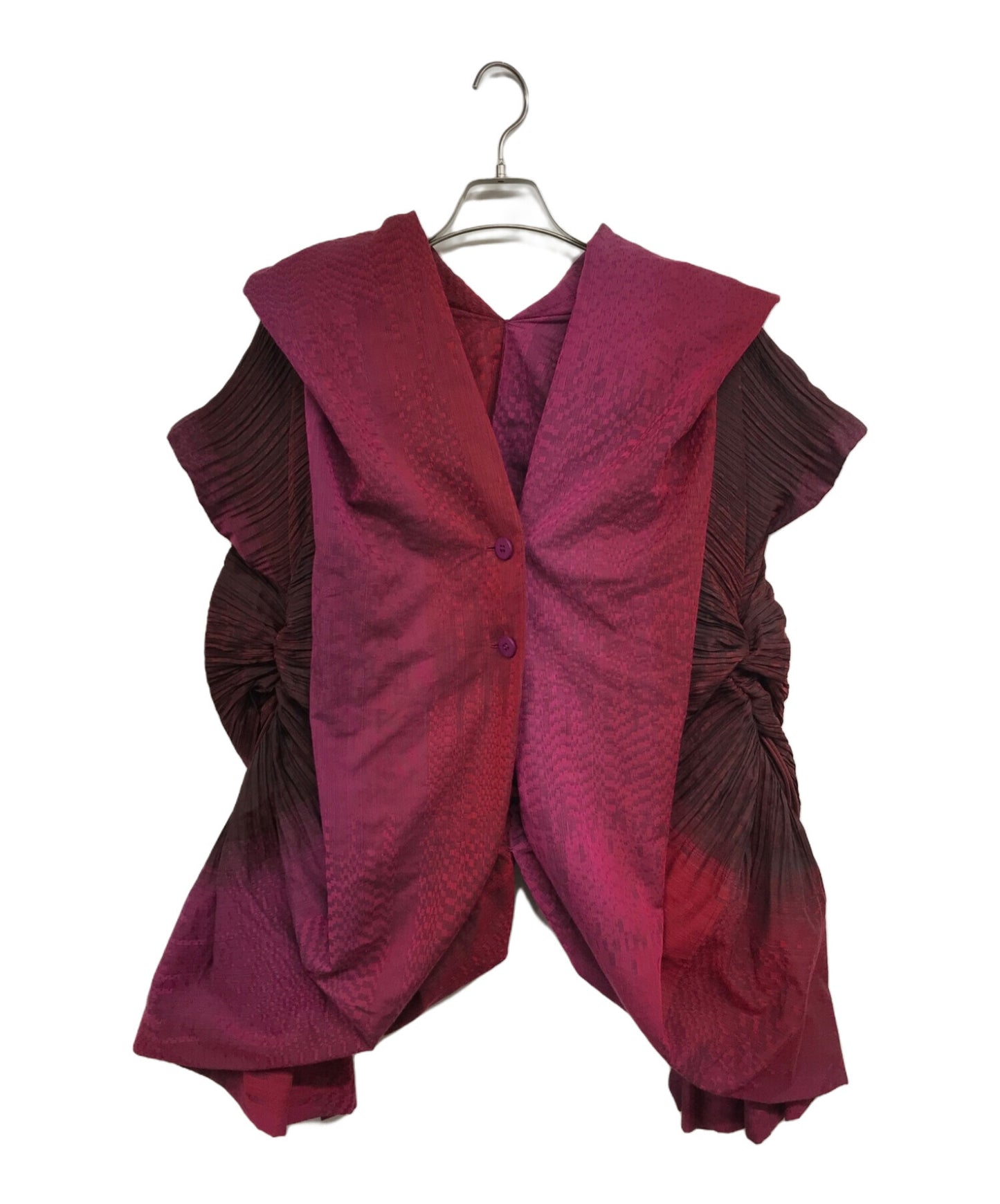 [Pre-owned] ISSEY MIYAKE FETE gradated pleated gilet IF84FD706