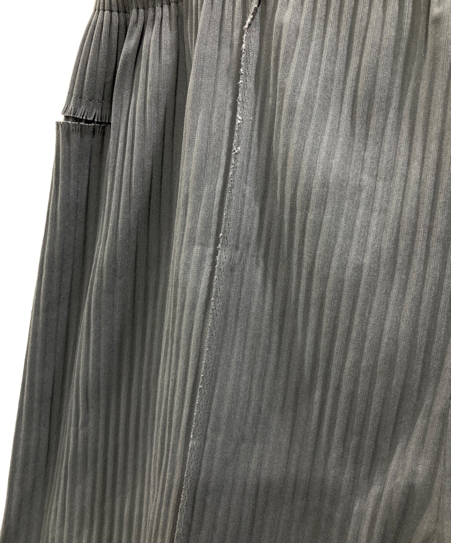 [Pre-owned] me ISSEY MIYAKE Pleated Cropped Wide Pants MI32KF372