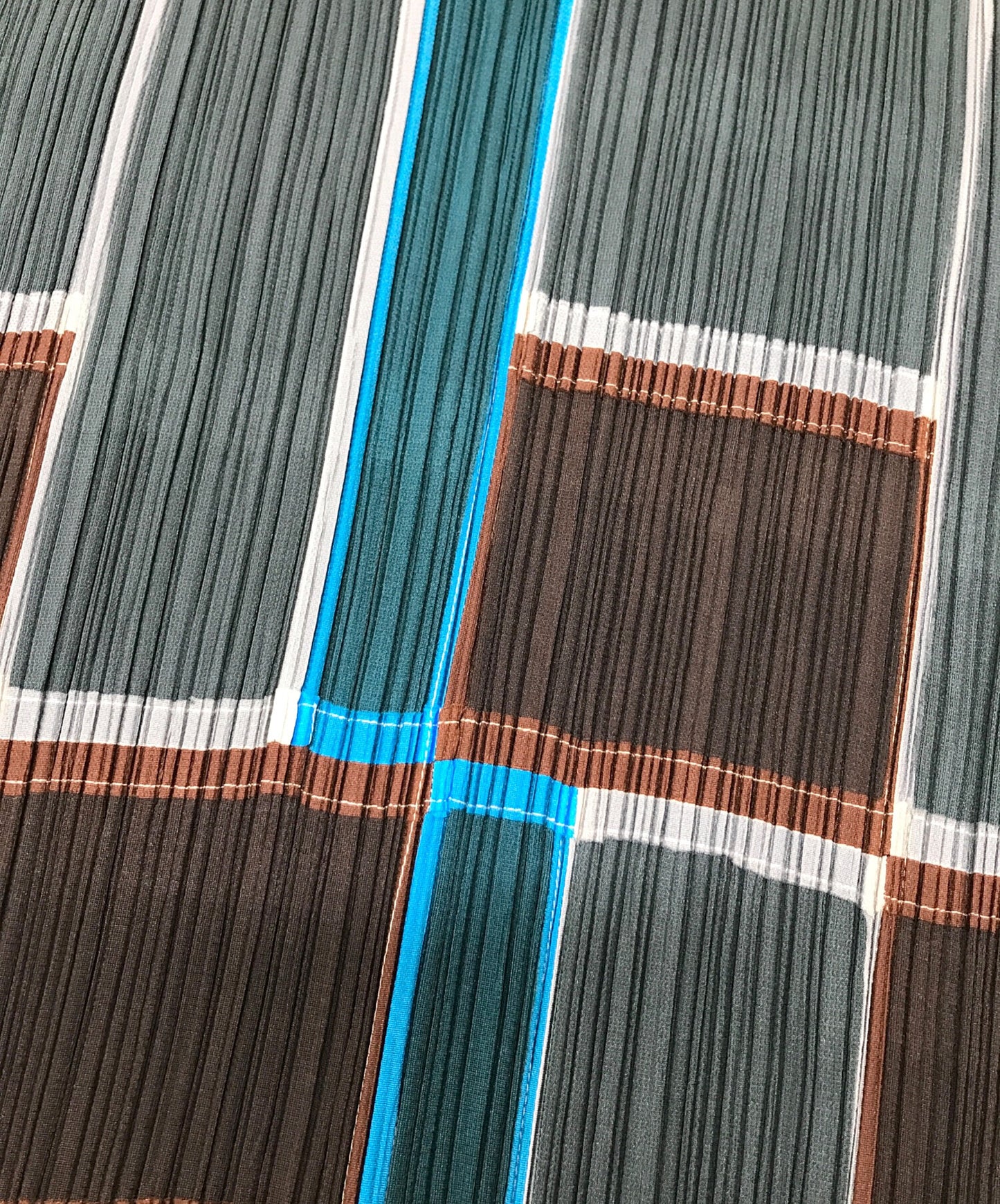 [Pre-owned] PLEATS PLEASE Block Check Pleated Sleeveless Cut & Sewn Multicolor Geometric Pattern Total Pattern Made in Japan 06 PP64JK541