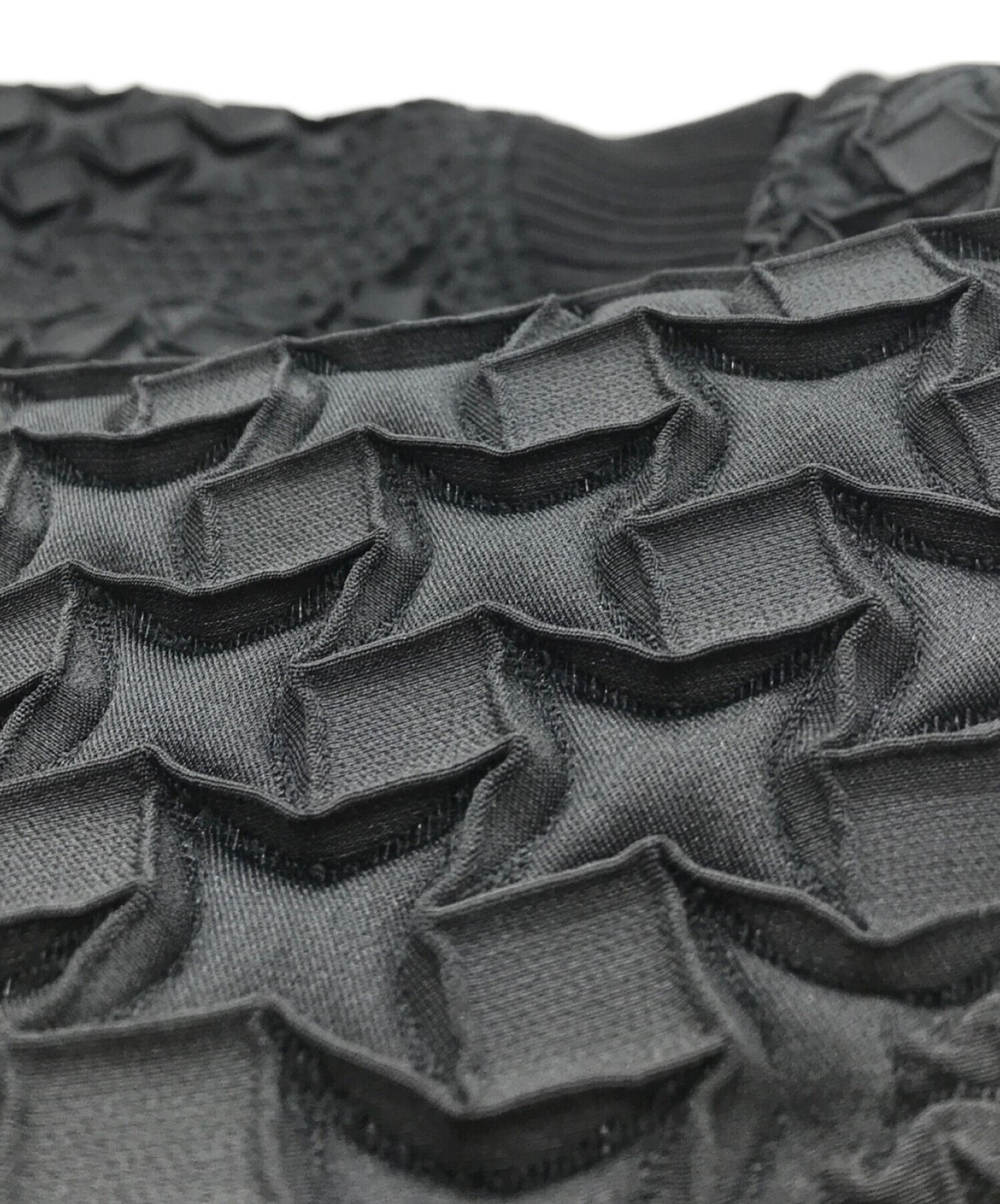 [Pre-owned] A-POC ISSEY MIYAKE TYPE-O 001 Pleated Bomber Jacket AT43FC248