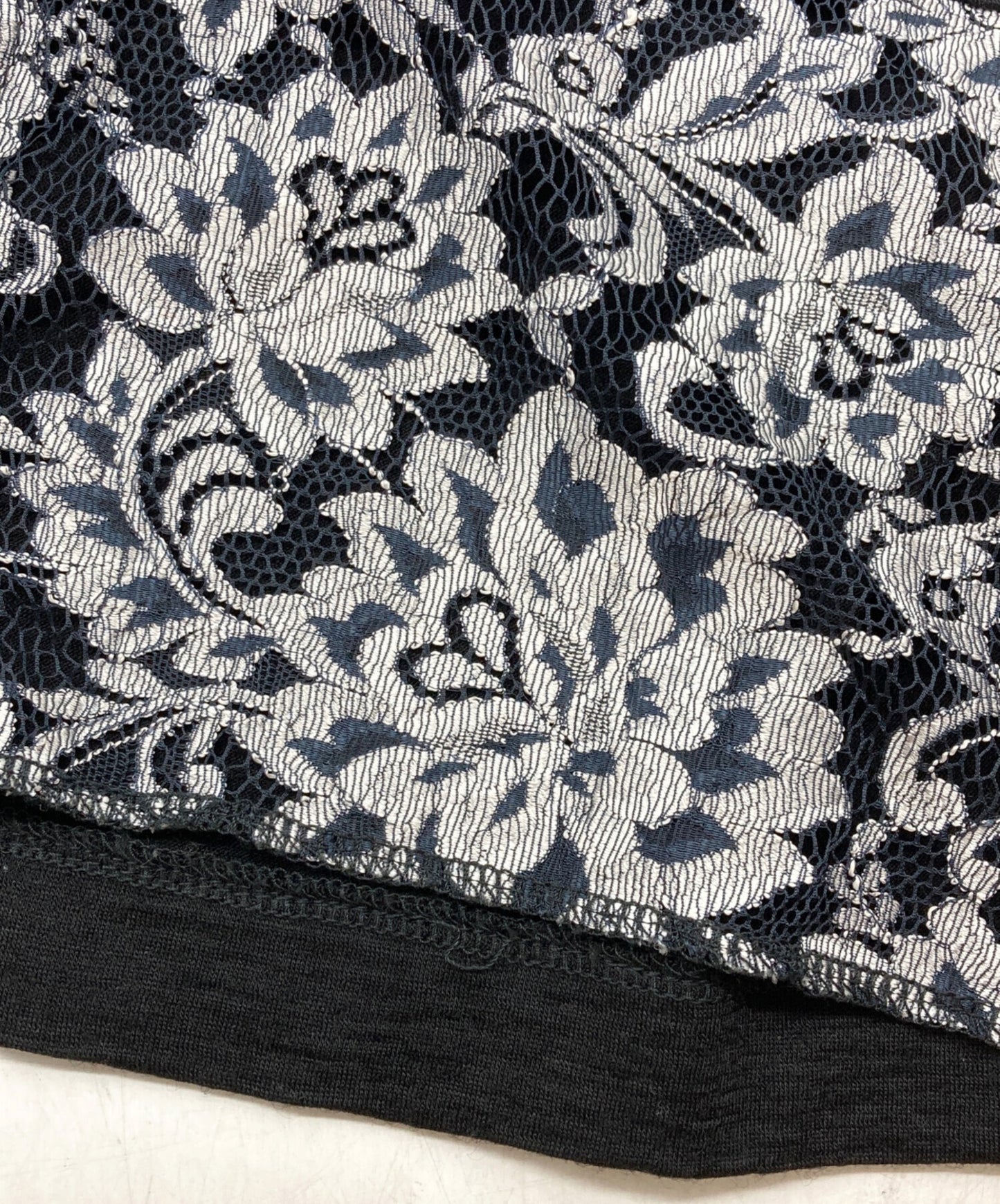 [Pre-owned] tricot COMME des GARCONS Flower Embroidery Cardigan TT-040500