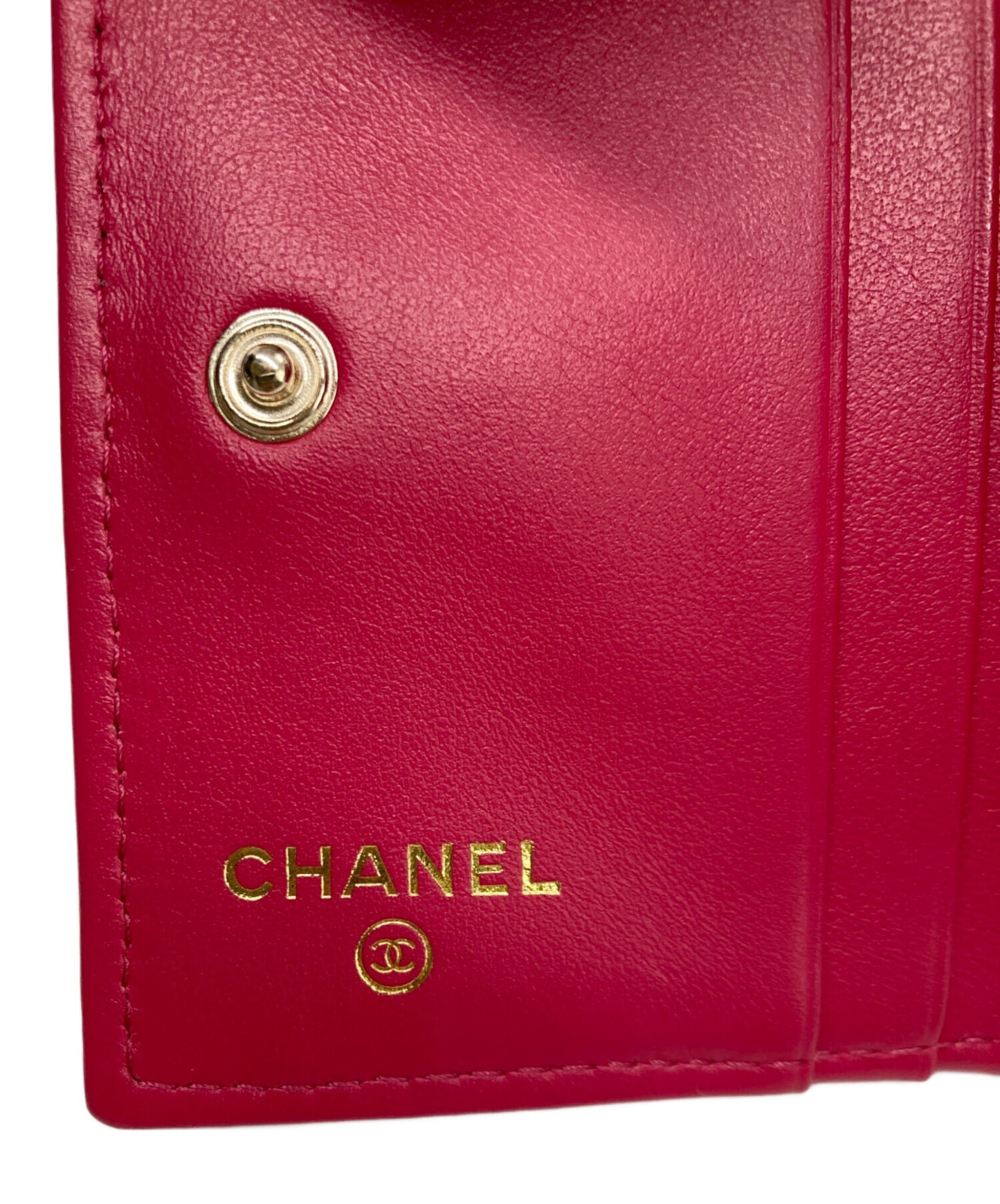 [Pre-owned] CHANEL Matelassé Coco mark small wallet AP3185.