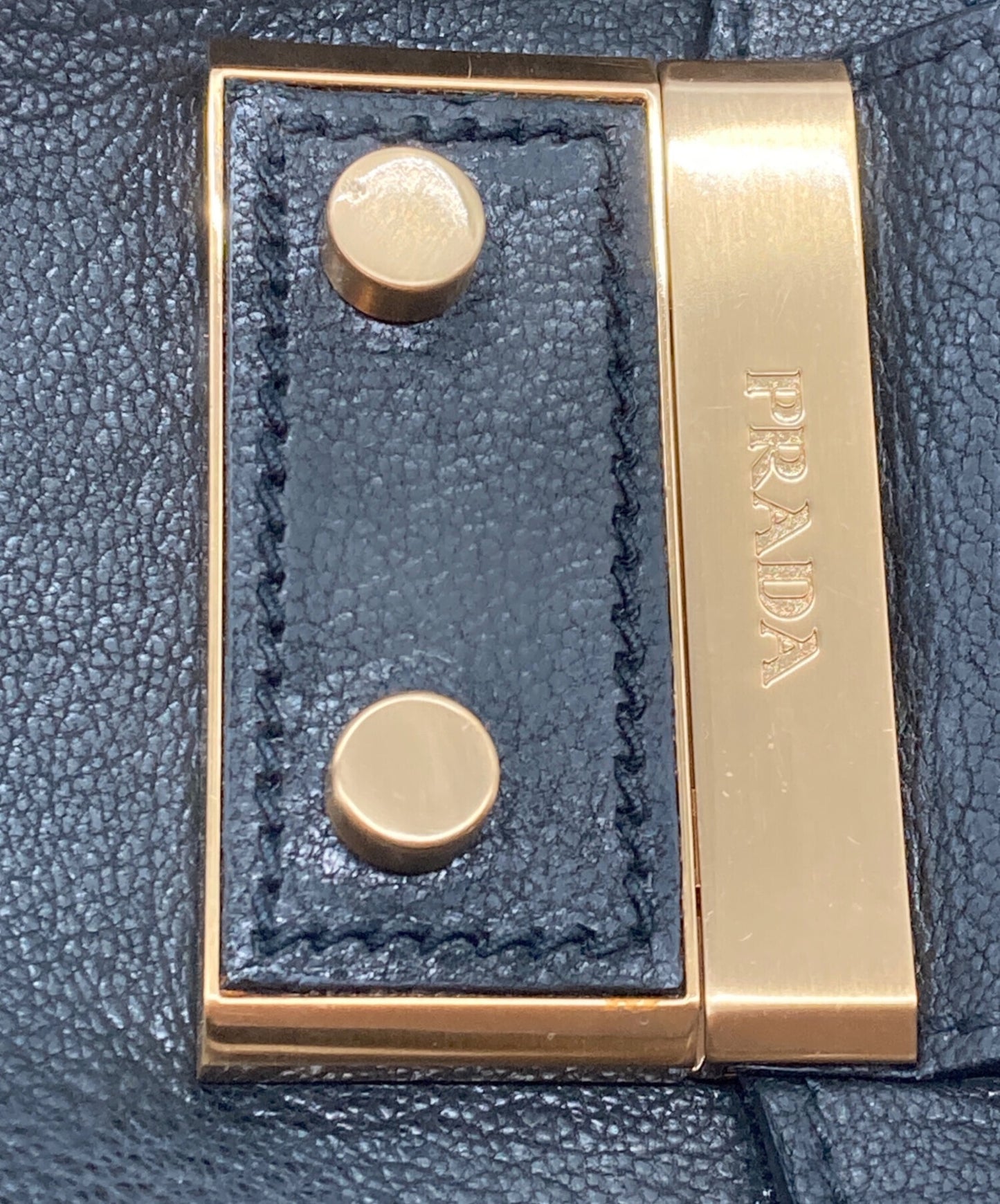 [Pre-owned] PRADA Antique-finished buckle leather bag