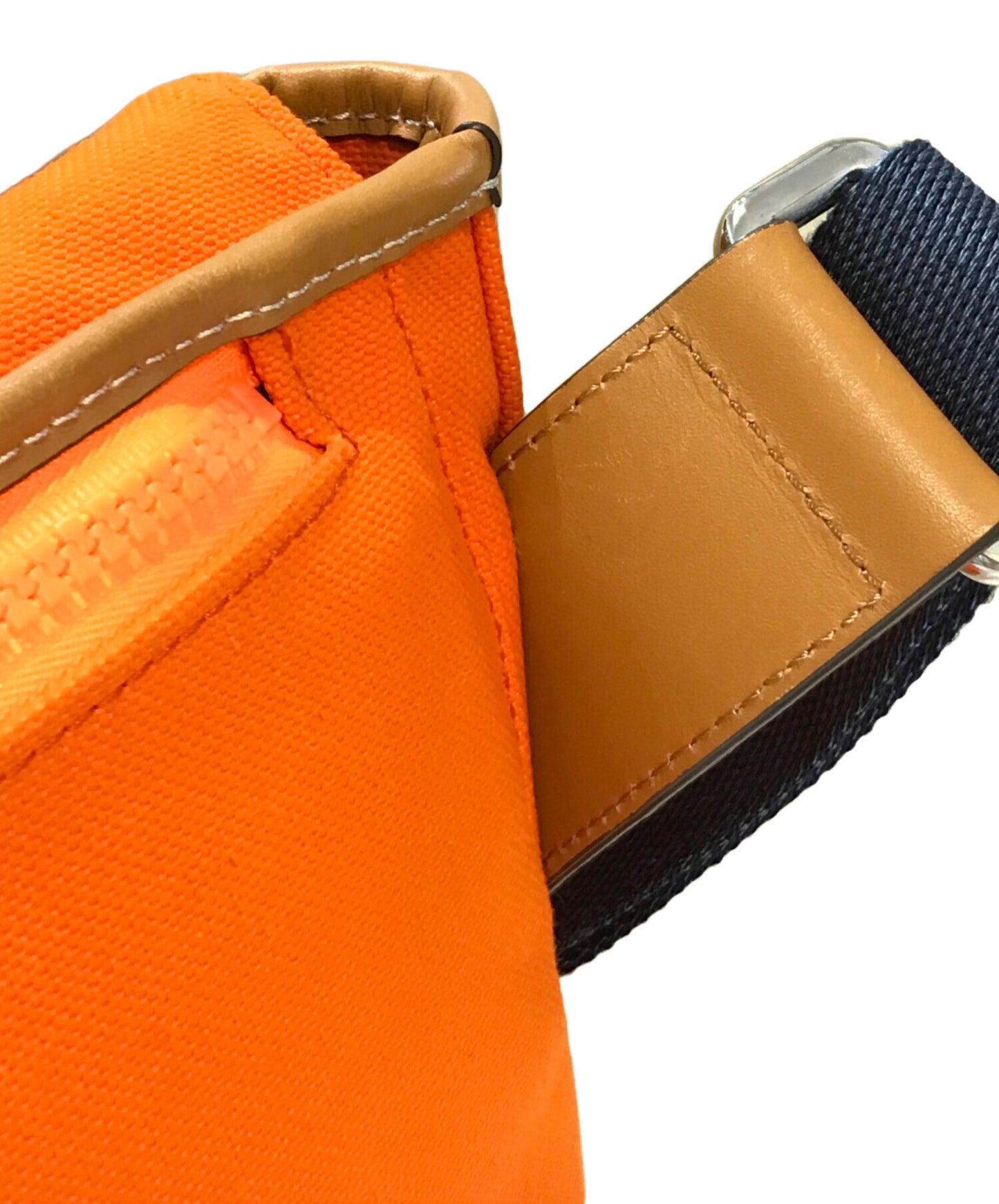 [Pre-owned] LOEWE eln messenger bag