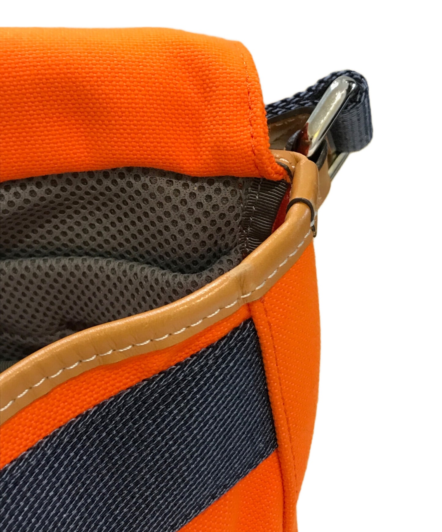 [Pre-owned] LOEWE eln messenger bag