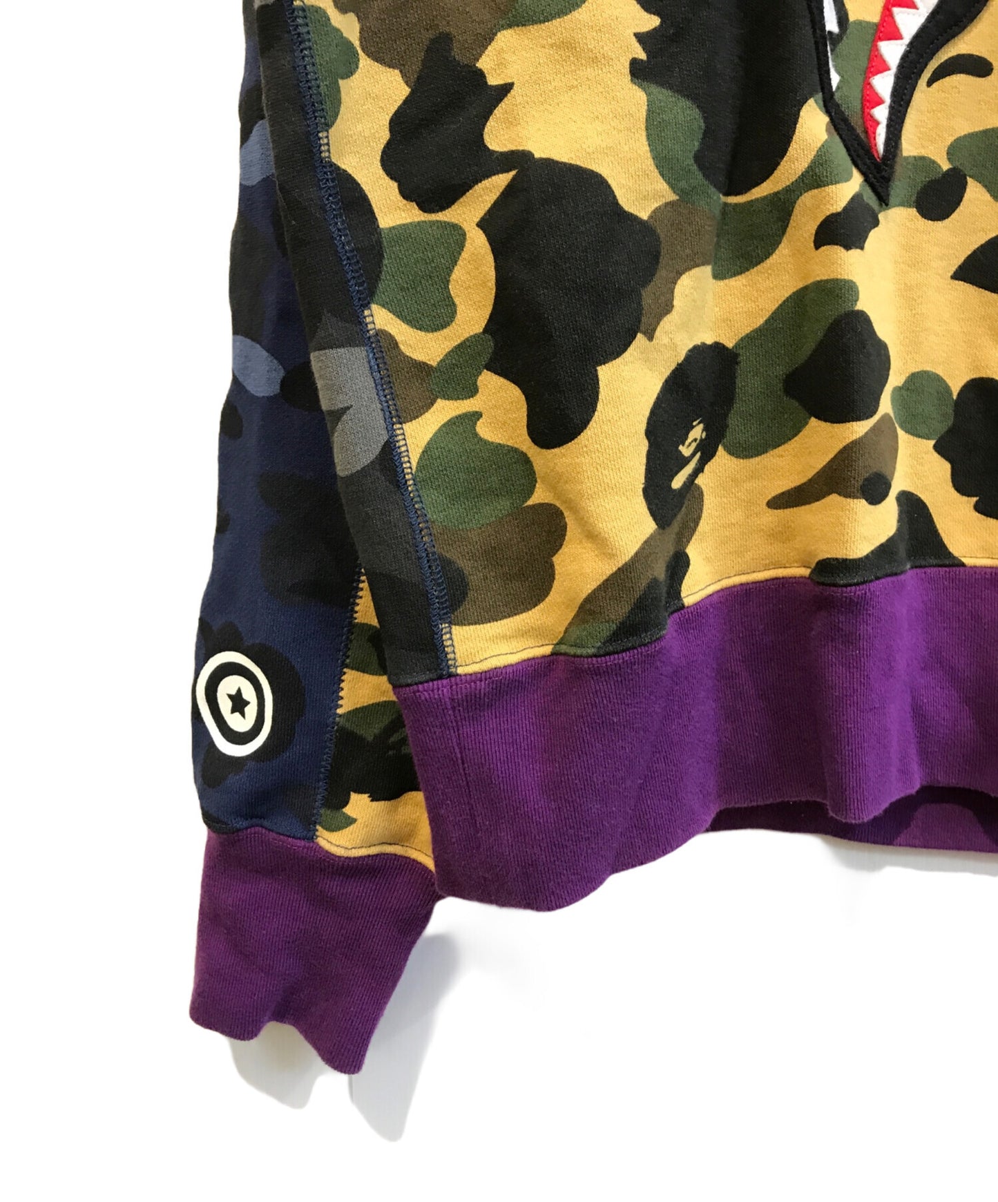 [Pre-owned] A BATHING APE MIXCAMO SHARK CRAZYWIDE SWEAT 001SWF301006X
