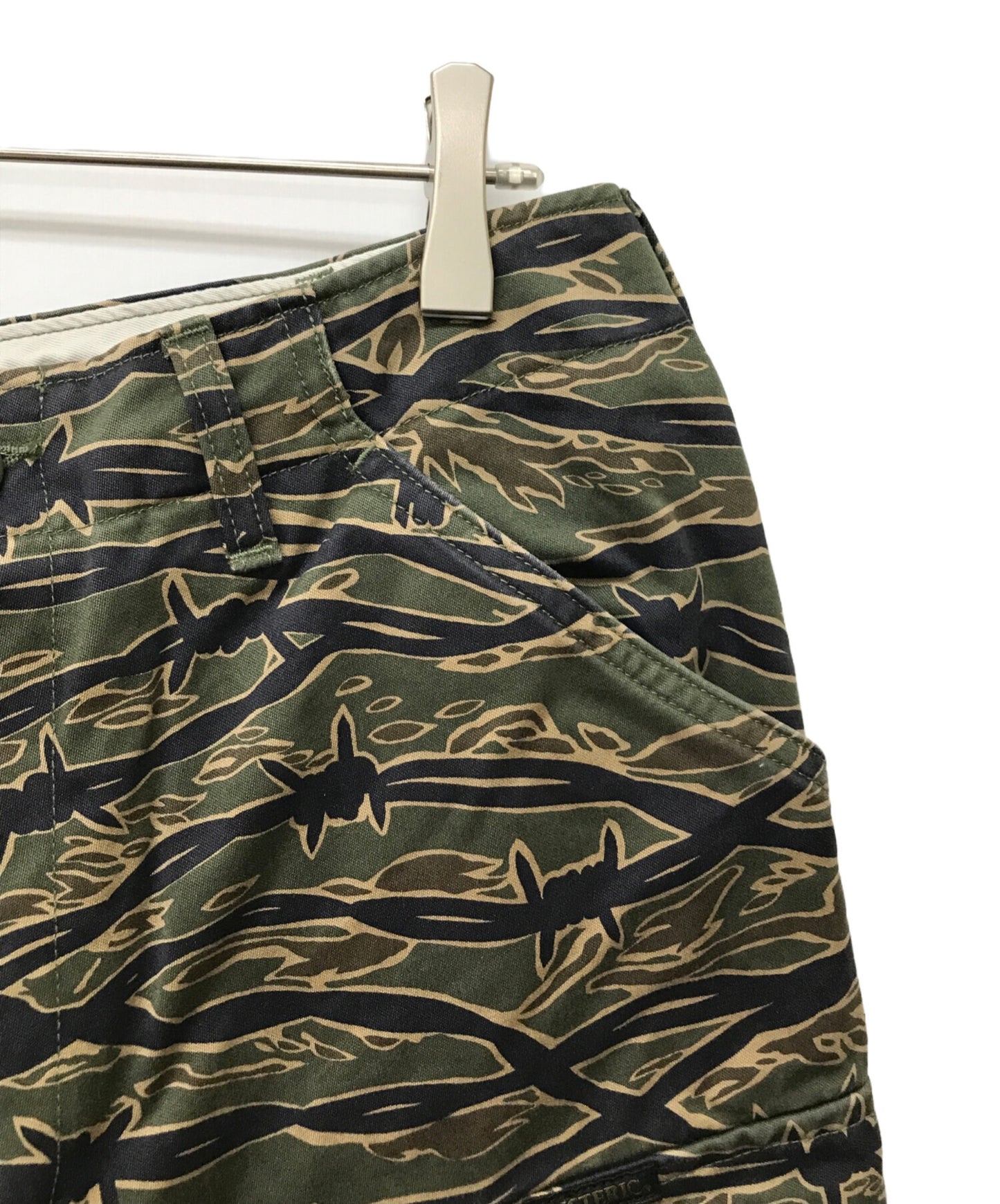 [Pre-owned] Hysteric Glamour BARBED WIRE CAMO pattern 6-pocket cargo pants 02243AP02