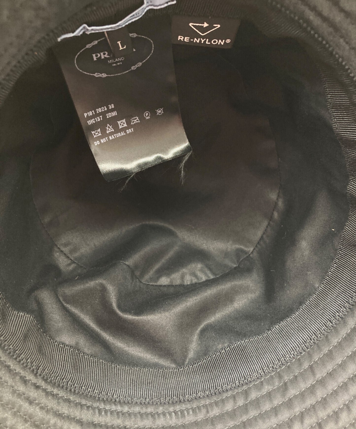 [Pre-owned] PRADA Triangle Logo Nylon Bucket Hat / 1HC137 2DMI 1HC137 2DMI
