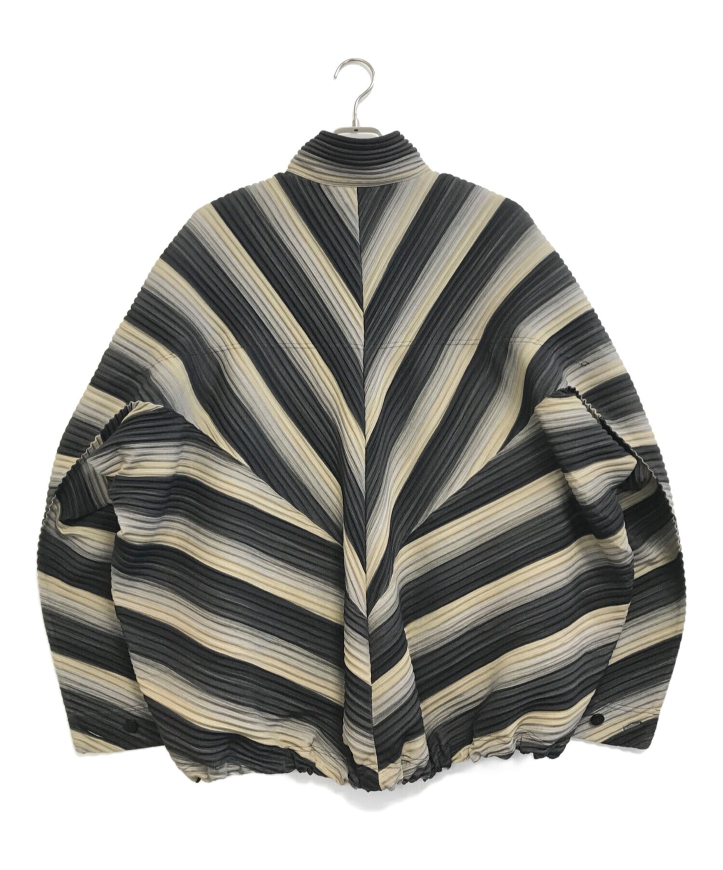 [Pre-owned] HOMME PLISSE ISSEY MIYAKE Striped all-over pleated jacket HP43-JC366