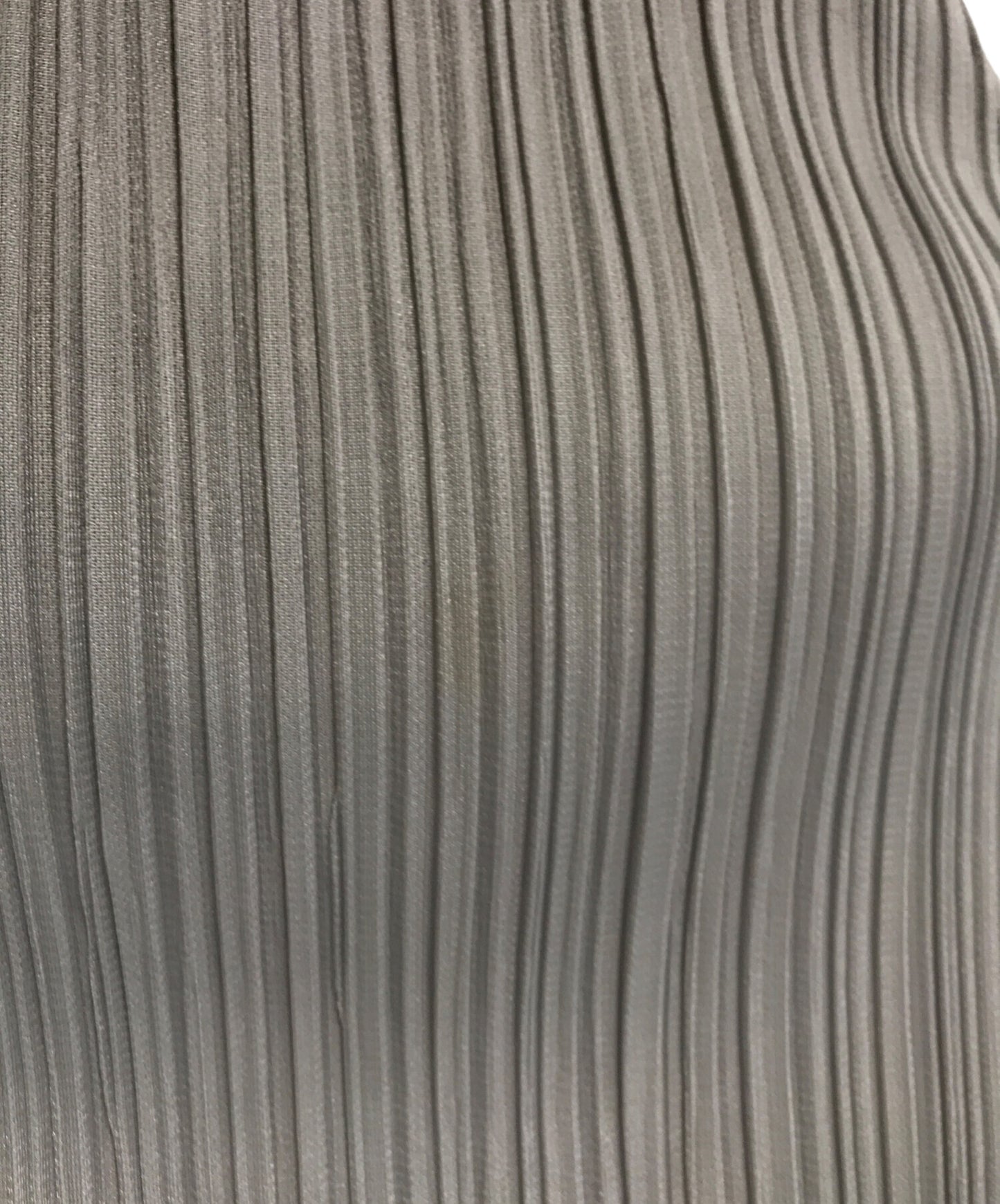 [Pre-owned] ISSEY MIYAKE High Neck Pleated Cut and Sewn IM23-JK393