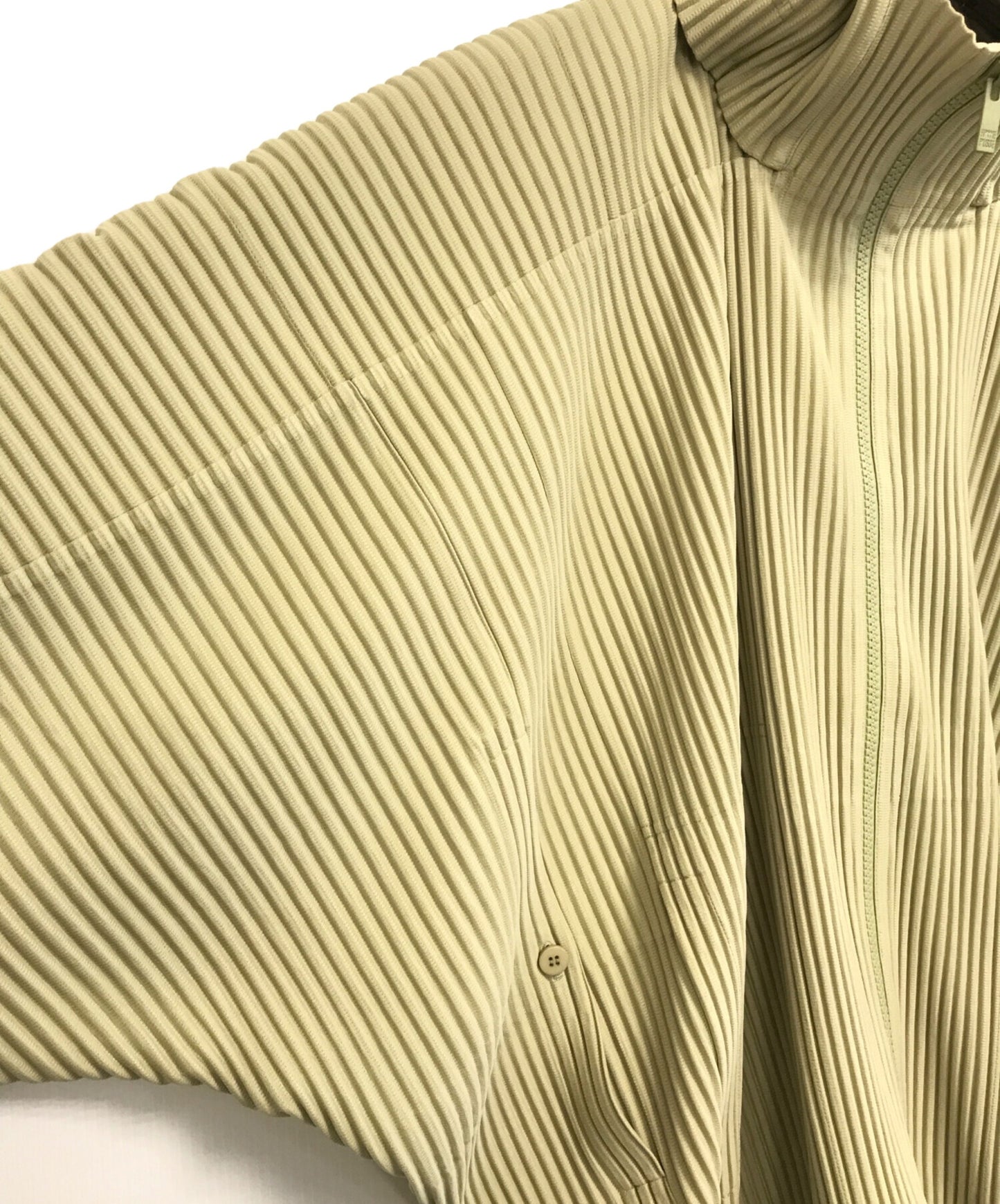 [Pre-owned] HOMME PLISSE ISSEY MIYAKE Pleated zip-up jacket HP51-JL121-42