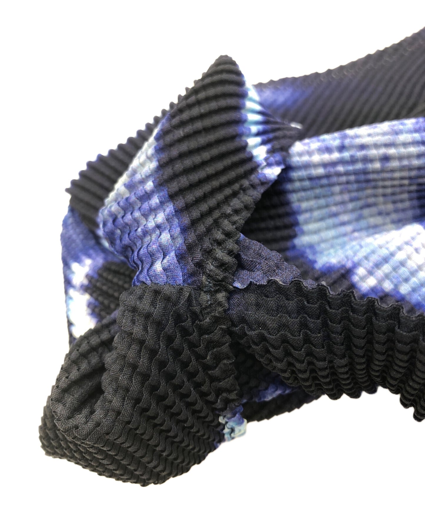 [Pre-owned] me ISSEY MIYAKE pleated knit MI03FK376