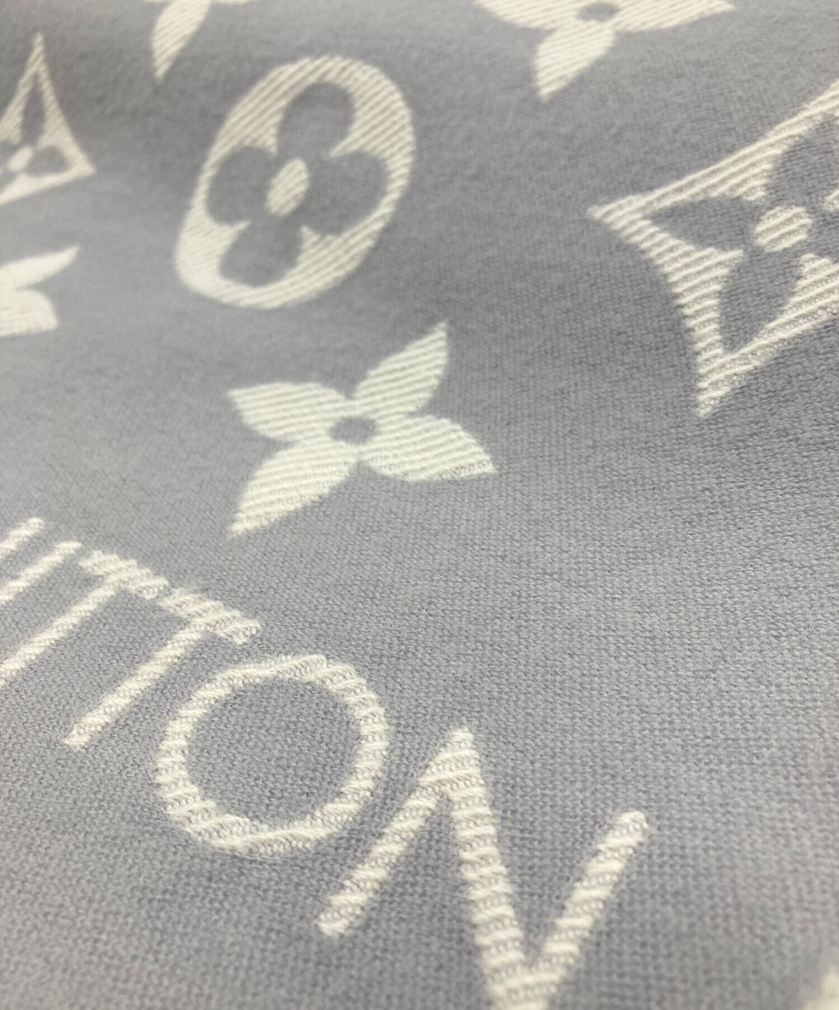 [Pre-owned] LOUIS VUITTON Muffler LV Escential M77727