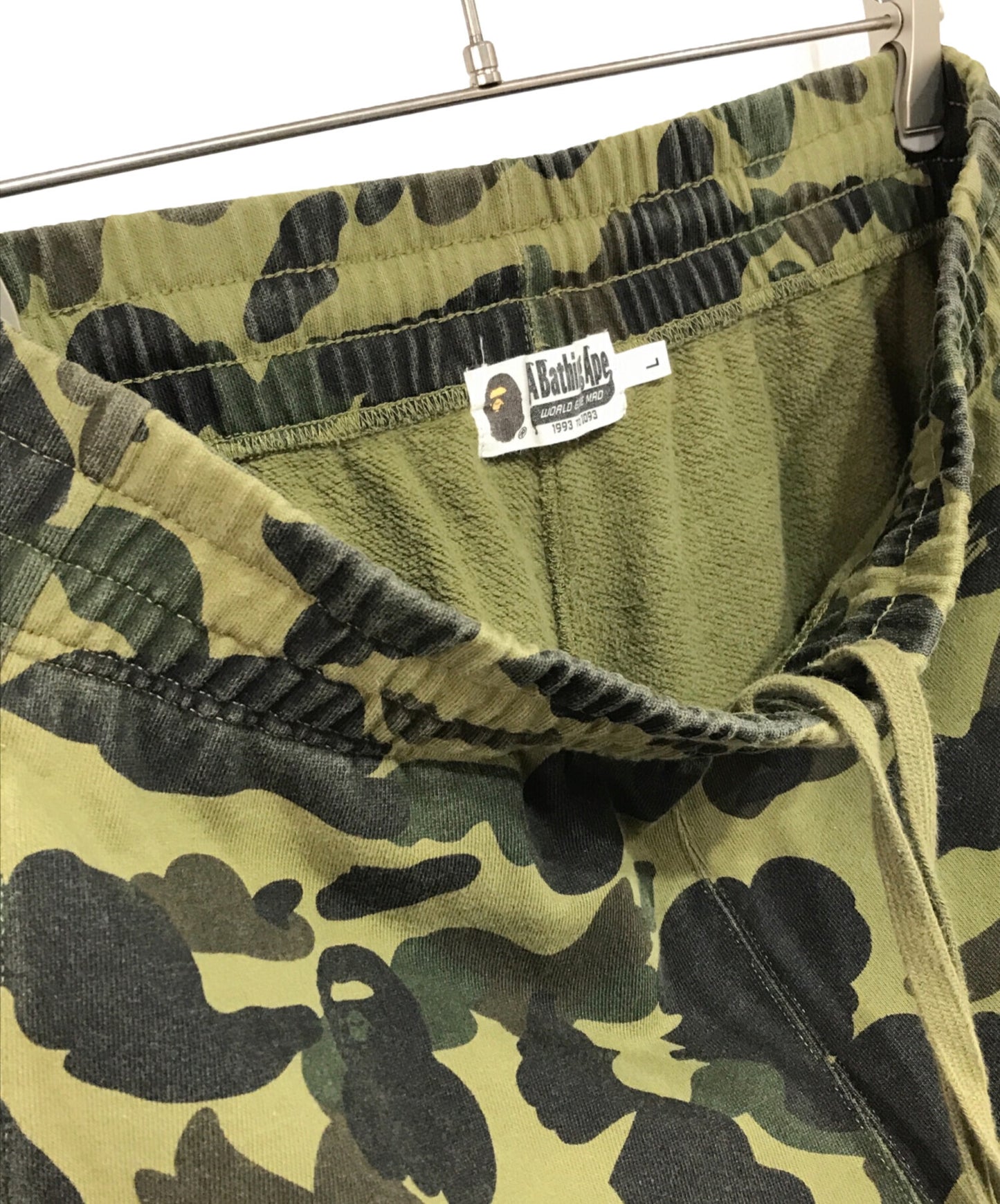 [Pre-owned] A BATHING APE 1st camo yellow sweat cargo shorts 001SPJ801005M