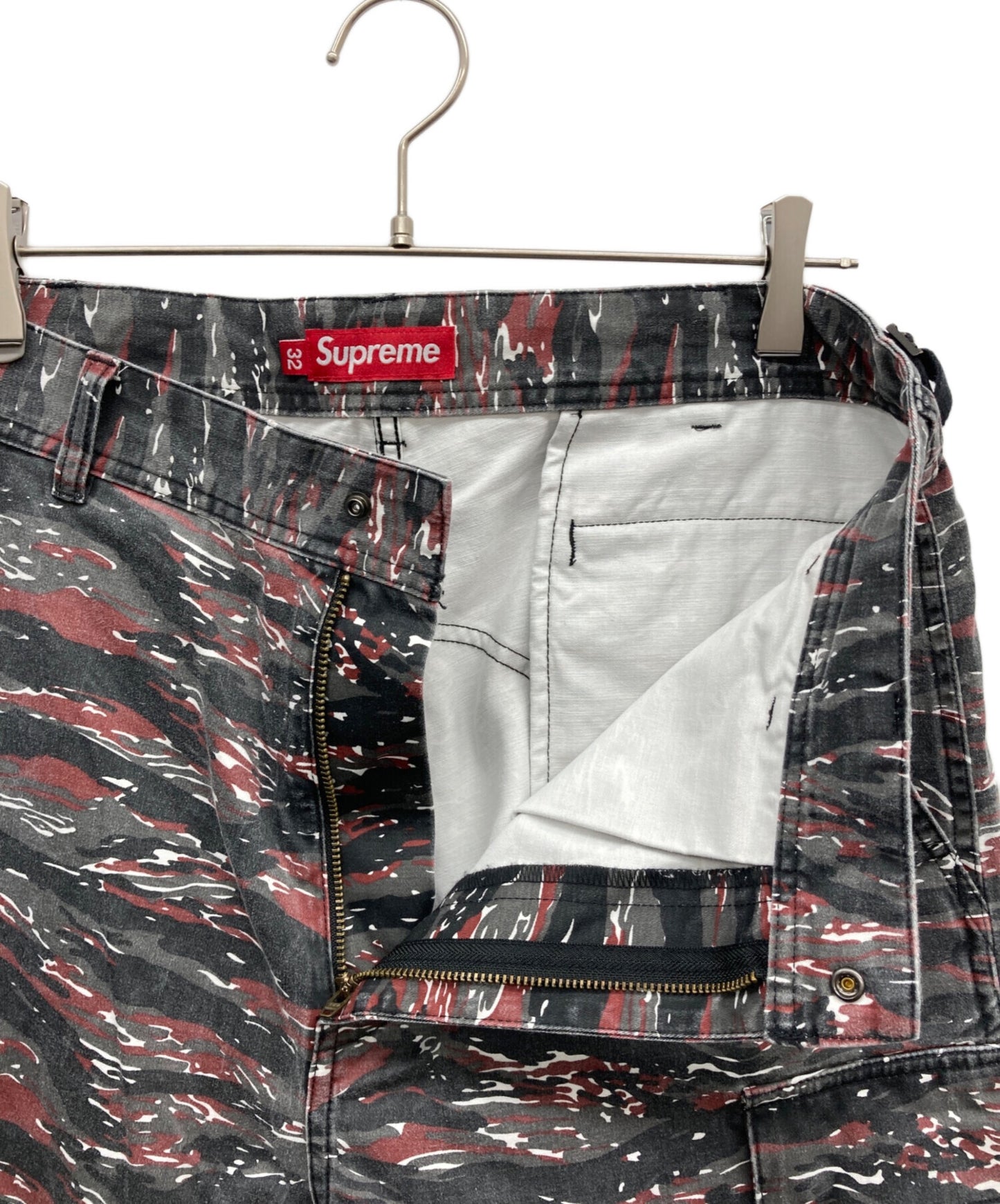 [Pre-owned] SUPREME Cargo pant red tiger camo