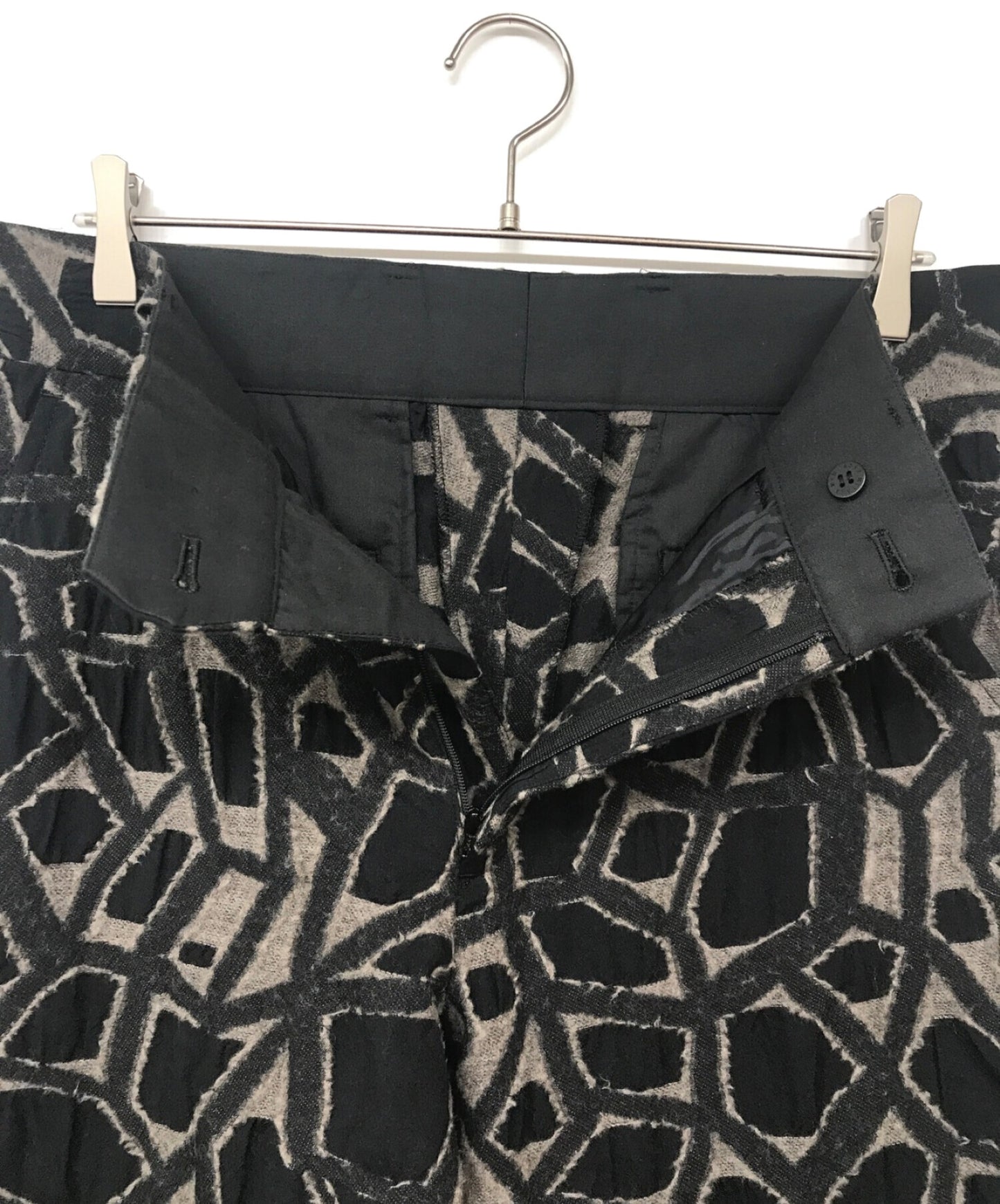 [Pre-owned] ISSEY MIYAKE MEN Net-cut jacquard design tapered pants ME81FF238