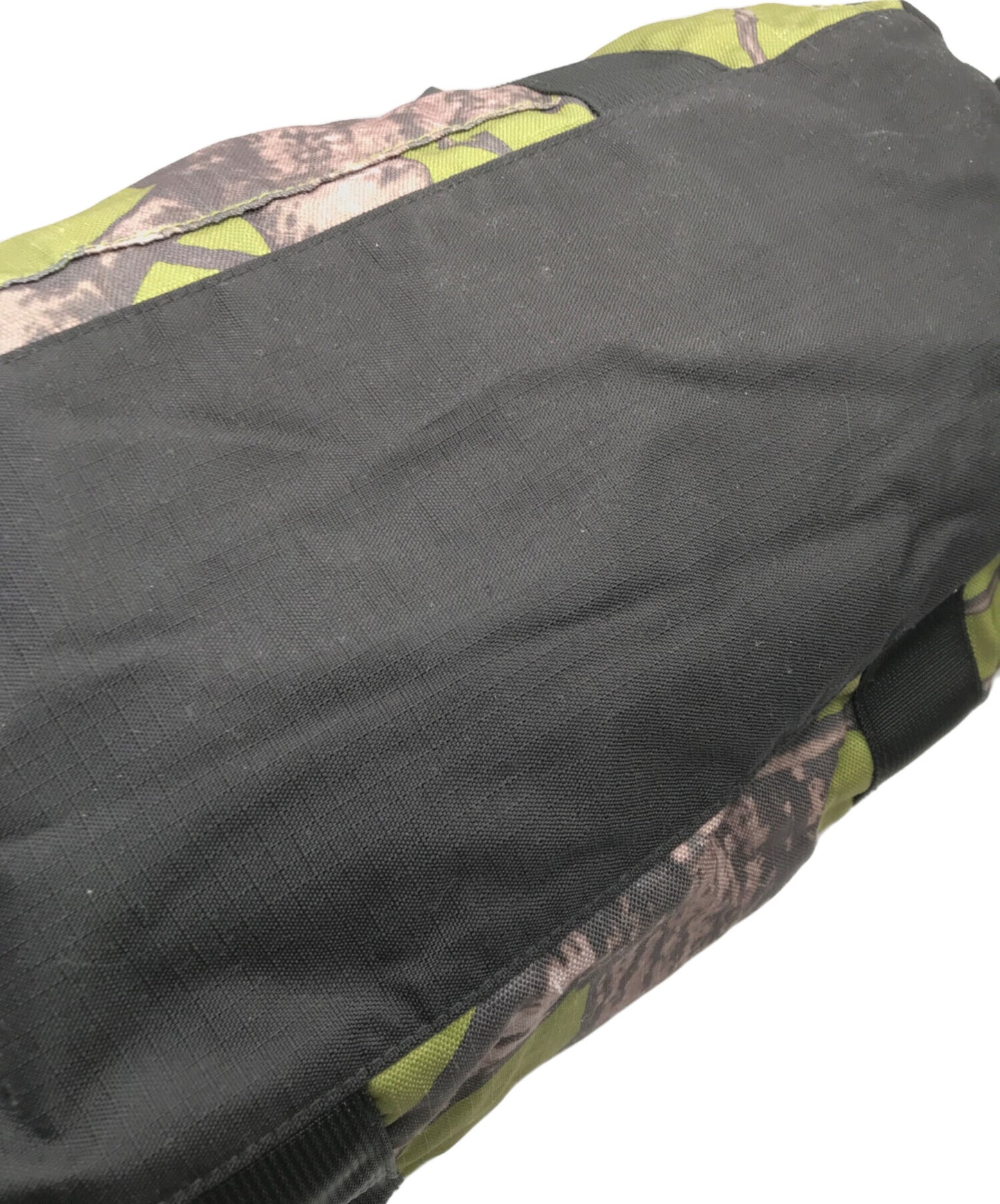 [Pre-owned] SUPREME 12AW Tree Camo Duffle Bag