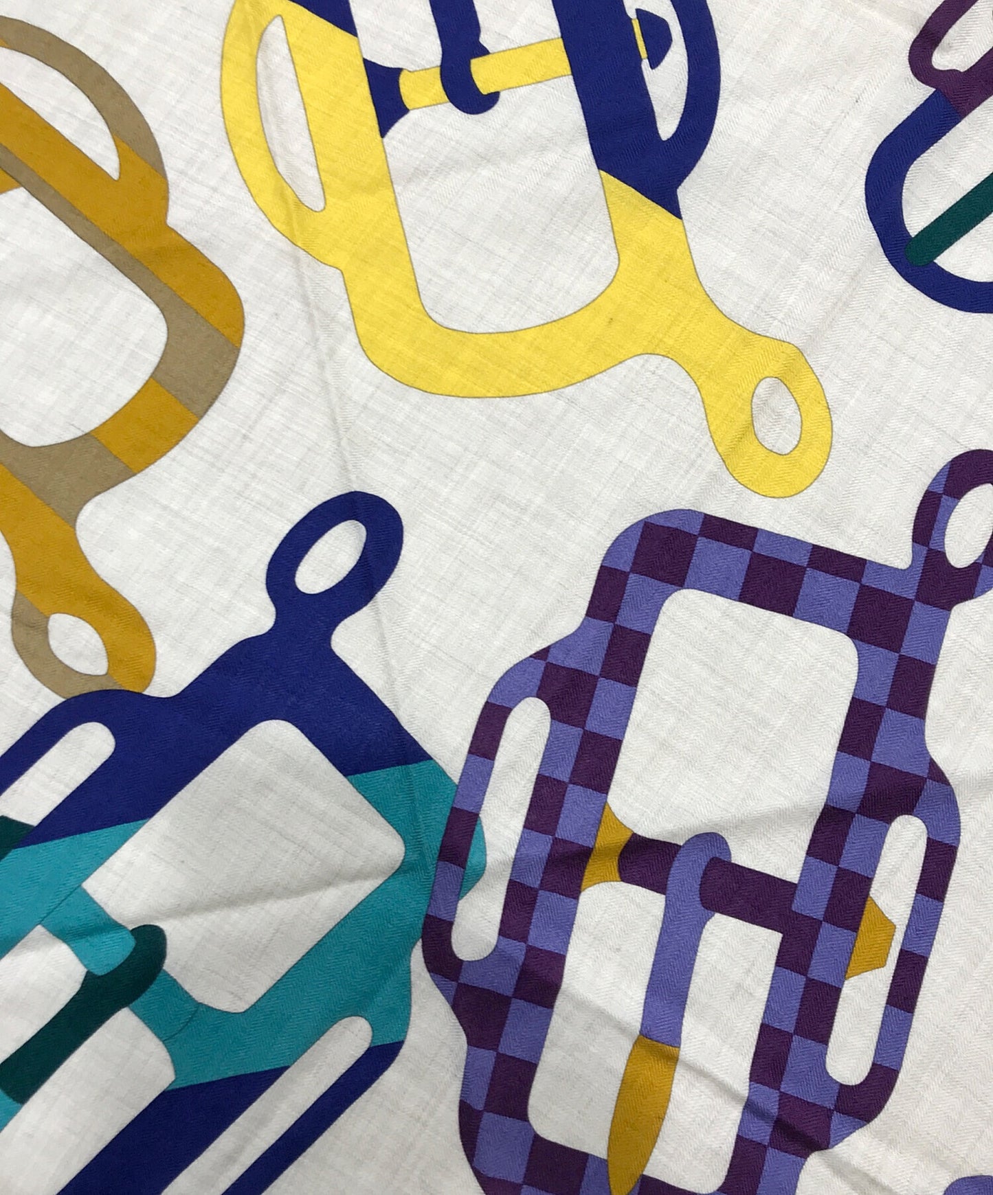[Pre-owned] HERMES Triangle Jaean Scarf