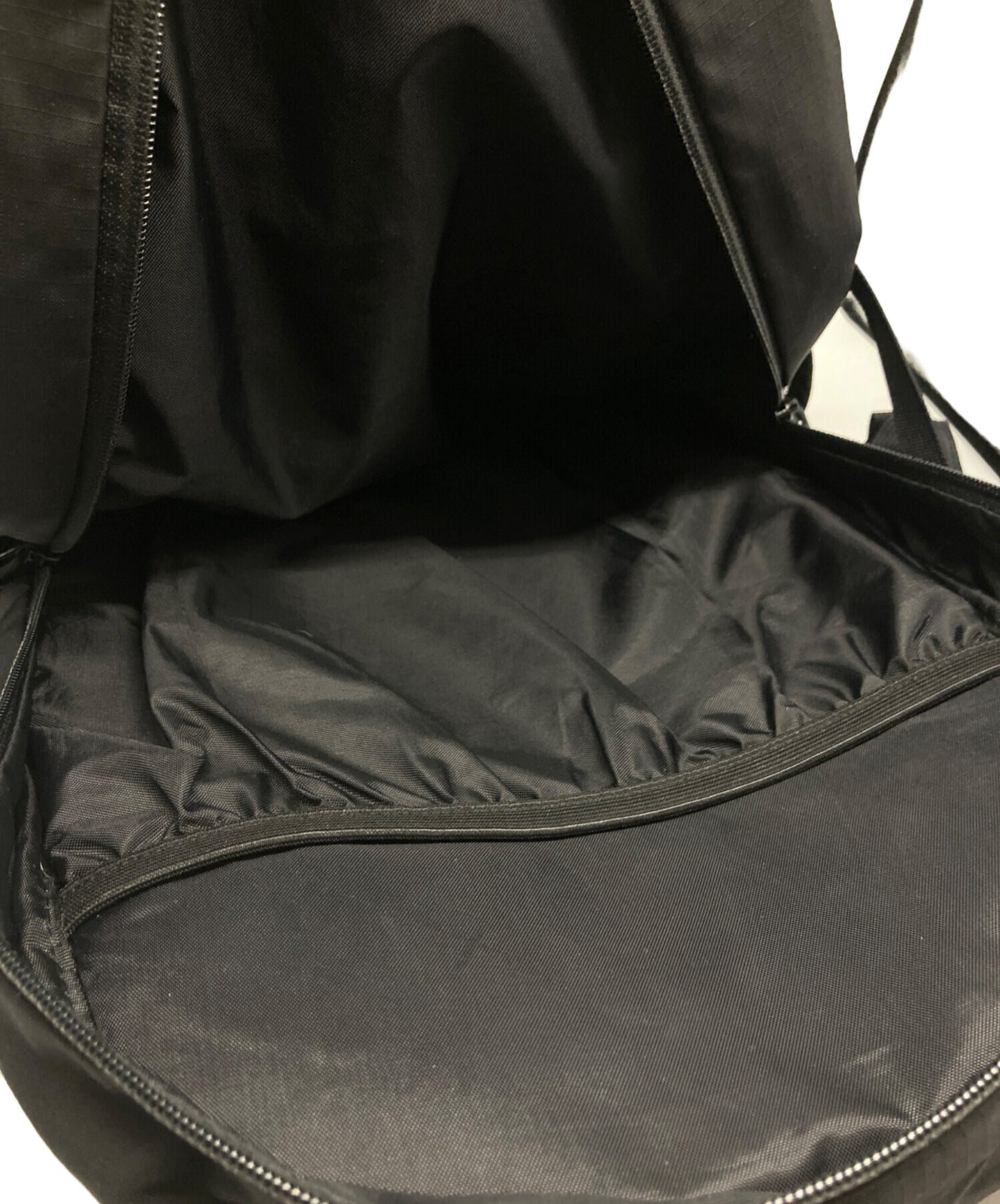[Pre-owned] SUPREME Backpack "Black