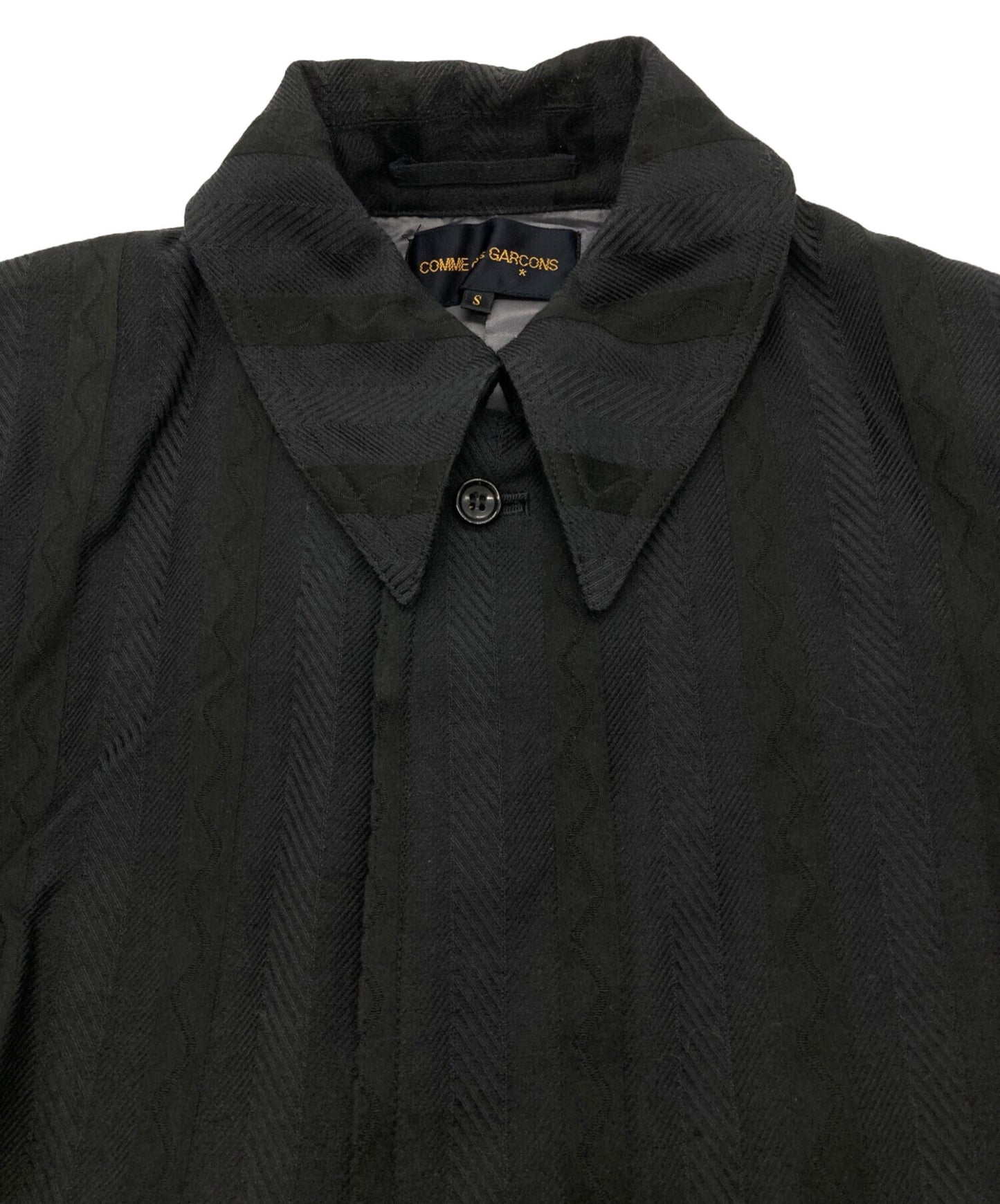 [Pre-owned] COMME des GARCONS 00AW Shoulder open back print coat GC-04007S