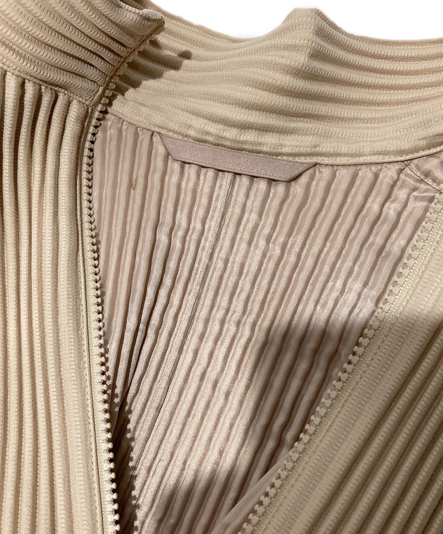 [Pre-owned] HOMME PLISSE ISSEY MIYAKE Pleated Zip Jacket HP41JC170