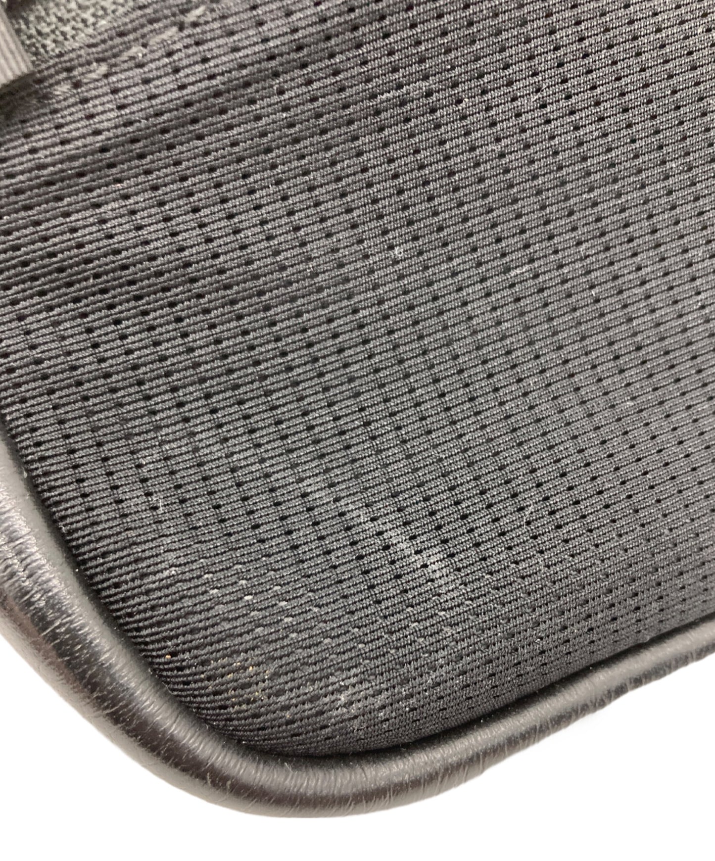 [Pre-owned] SUPREME Leather Shoulder Bag NF0A3KYS