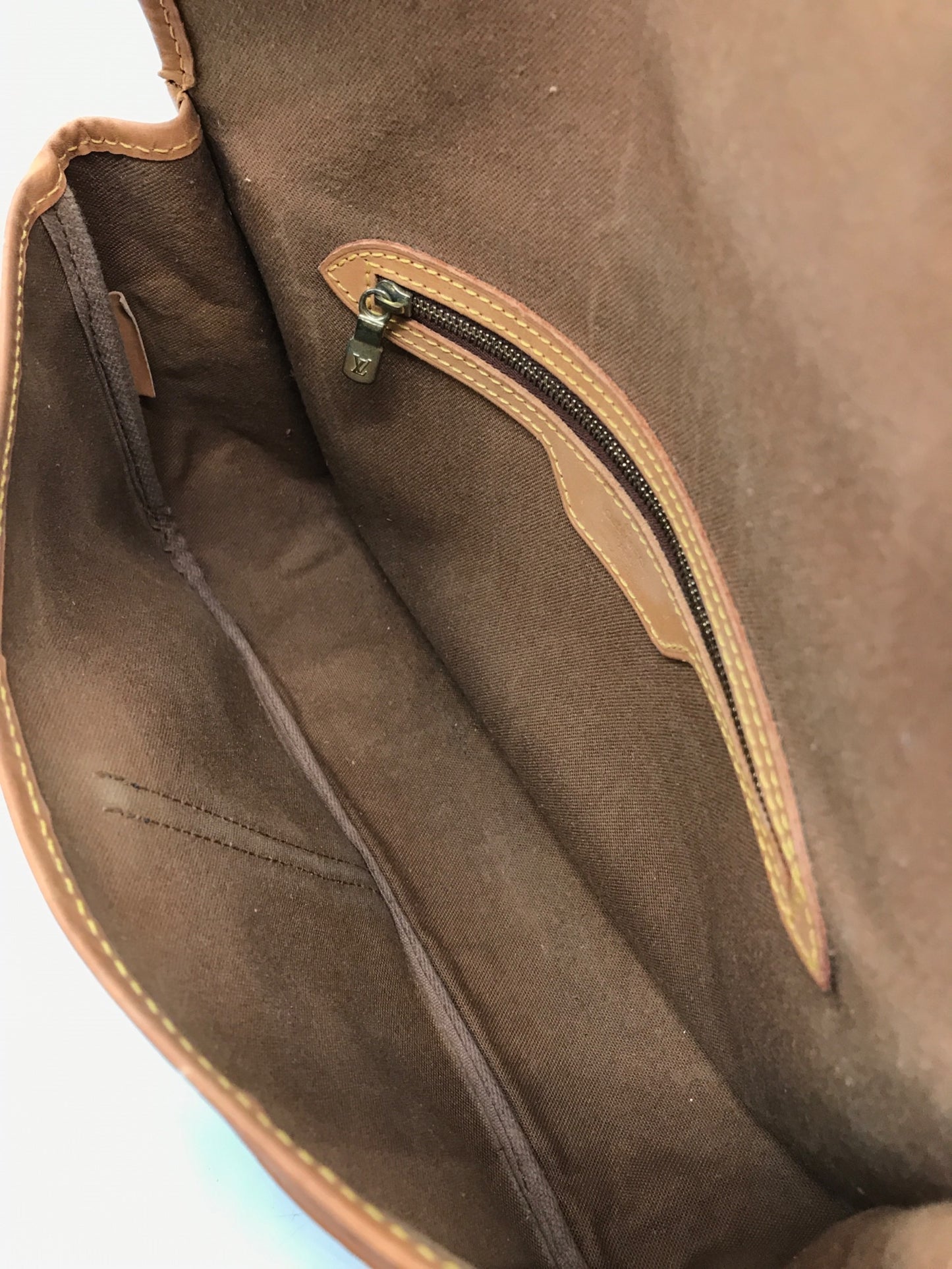 [Pre-owned] LOUIS VUITTON Gibesieres MM Shoulder bag M42247