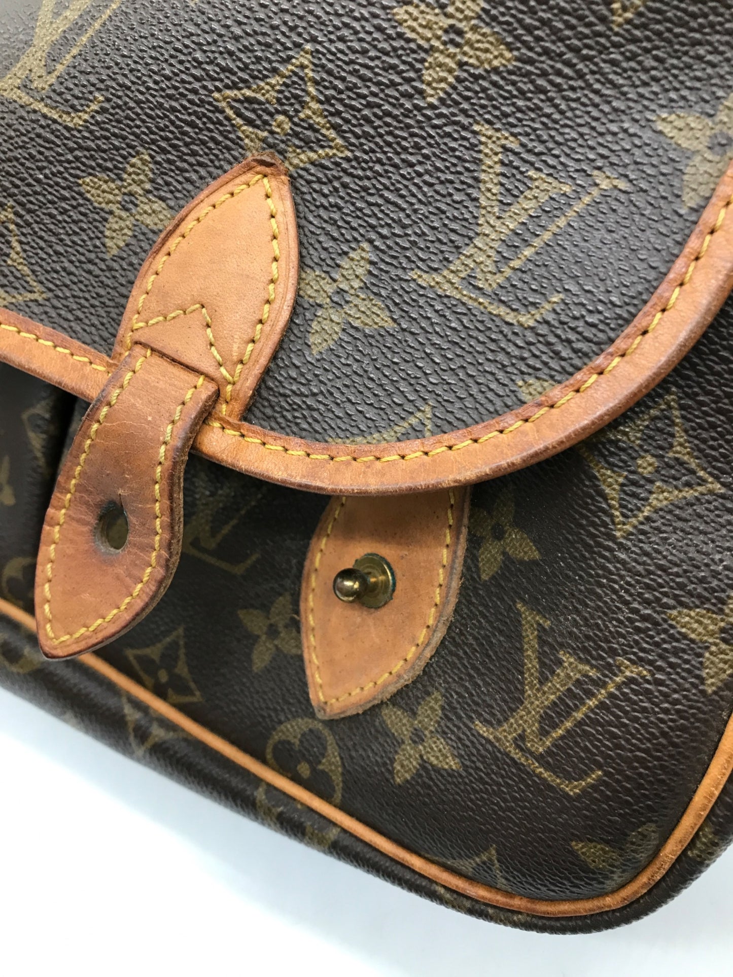 [Pre-owned] LOUIS VUITTON Gibesieres MM Shoulder bag M42247